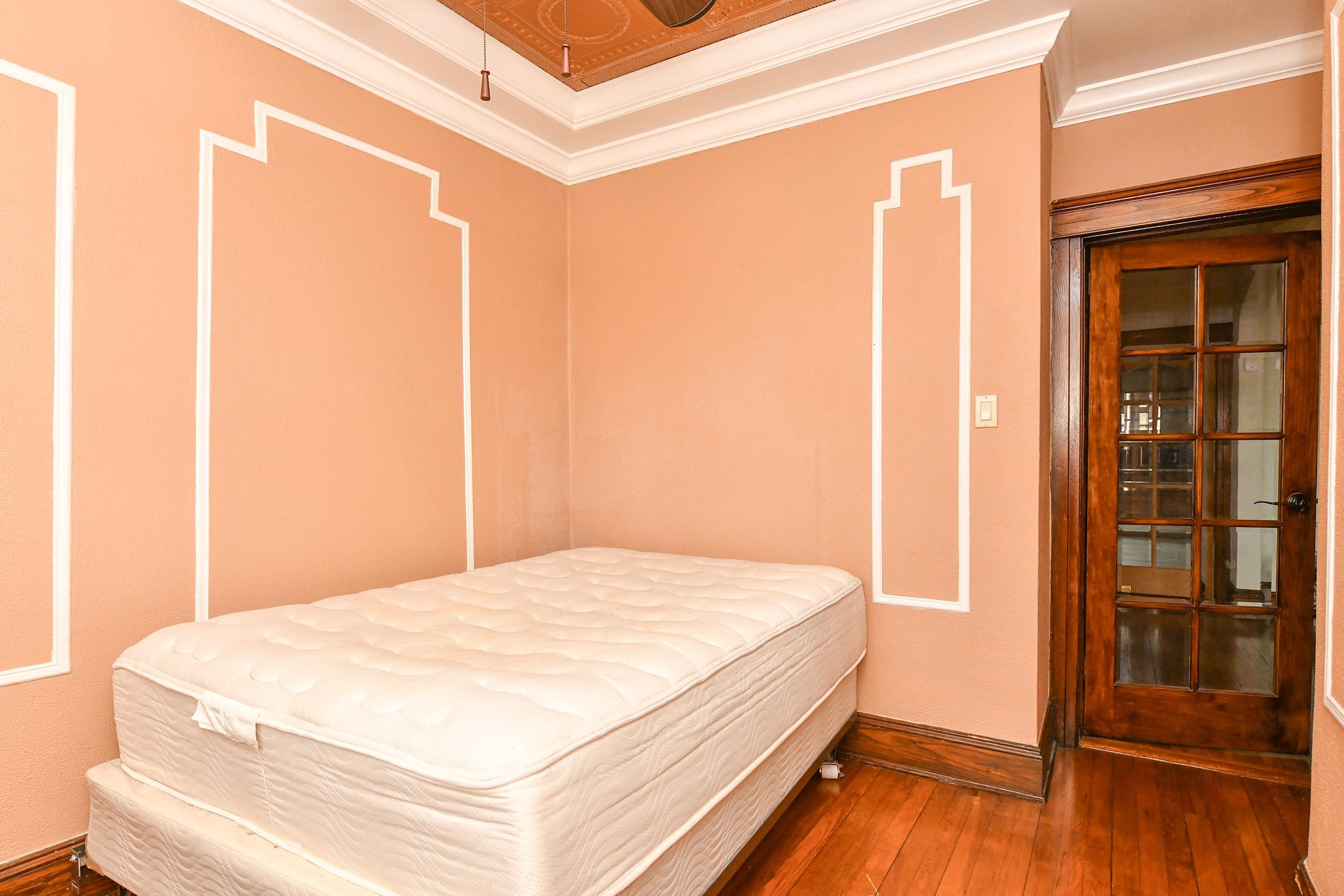 610 COLUMBIA AVE Unit: 1