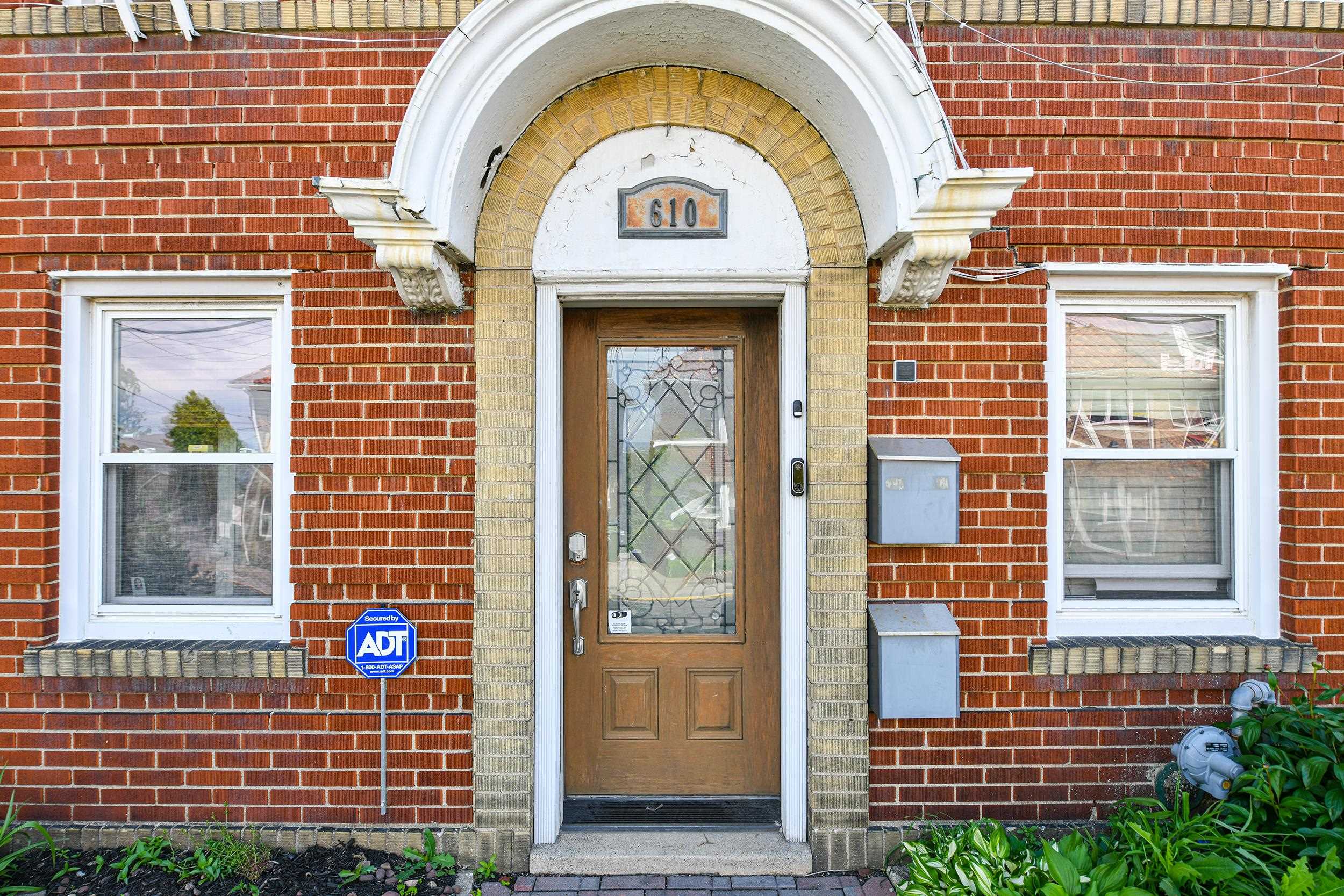 610 COLUMBIA AVE Unit: 1