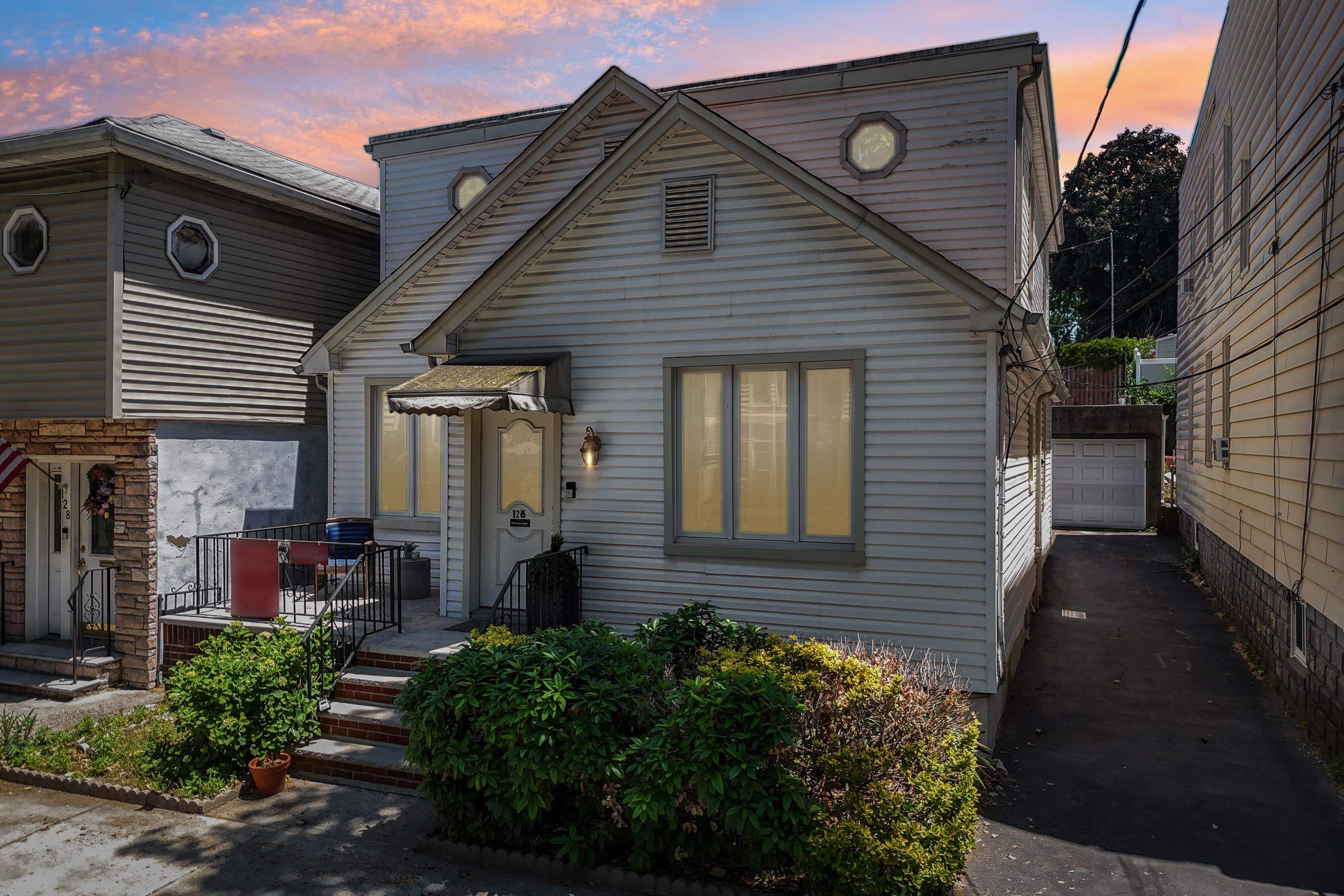 126 NELSON AVE