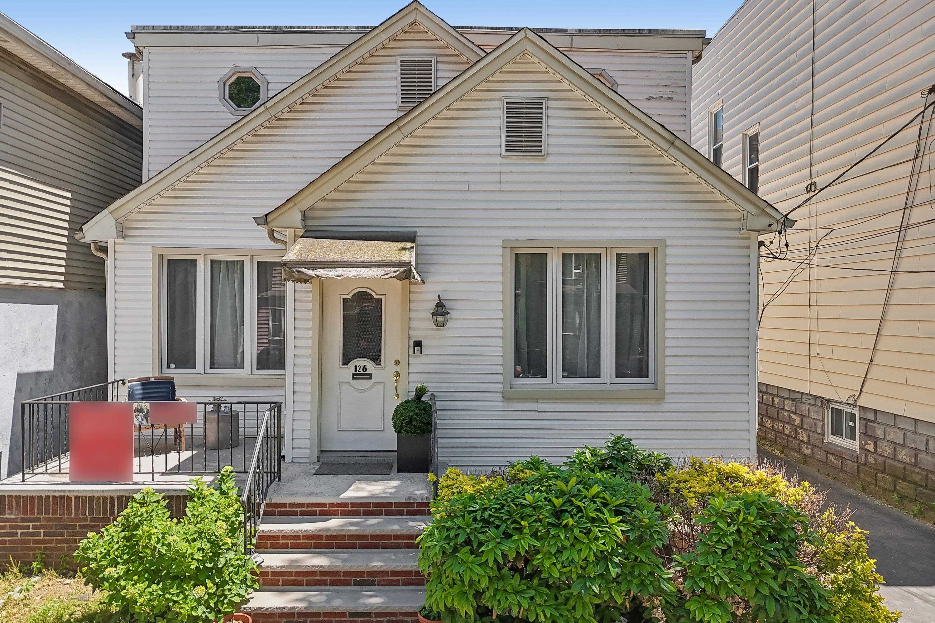 126 NELSON AVE
