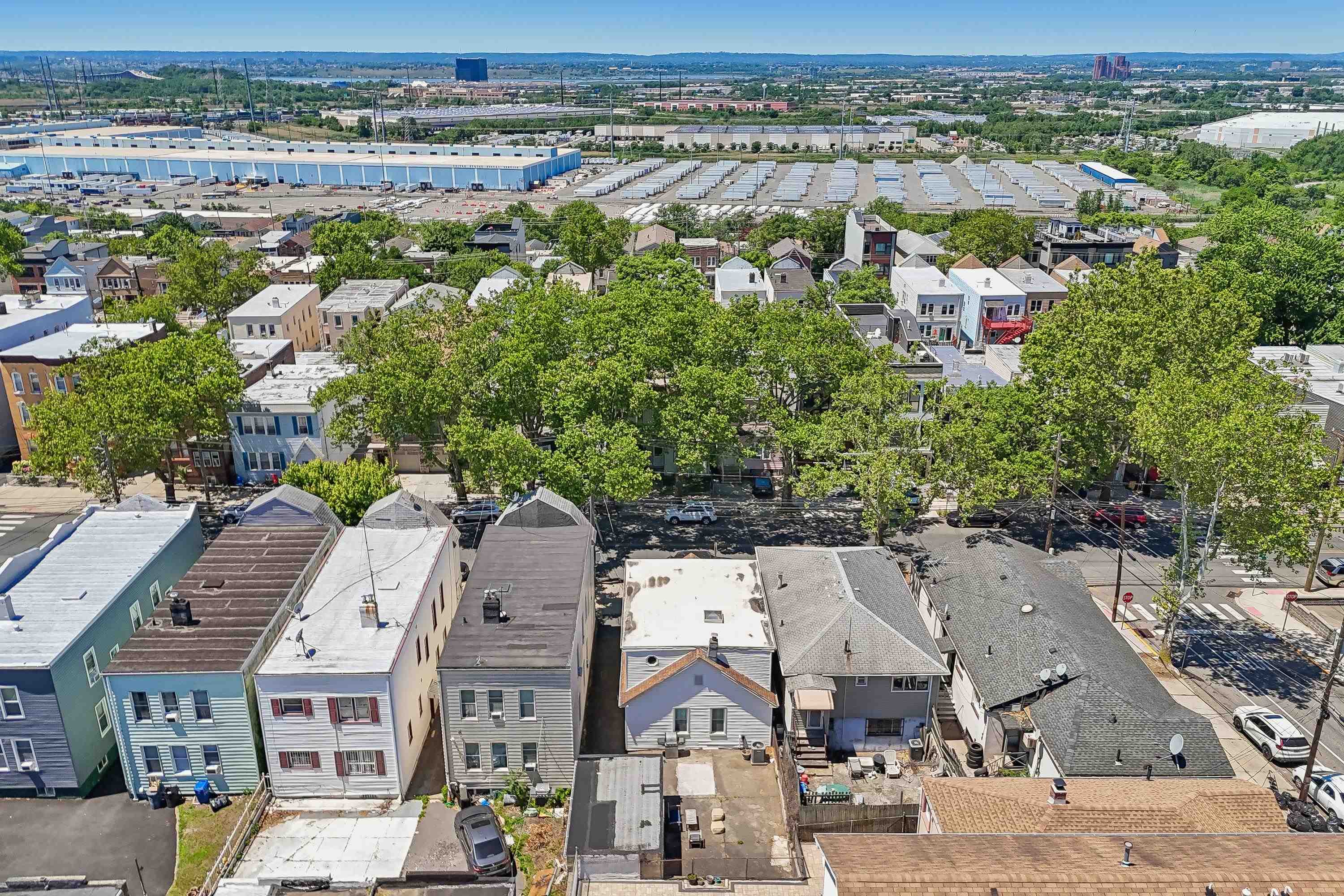 126 NELSON AVE