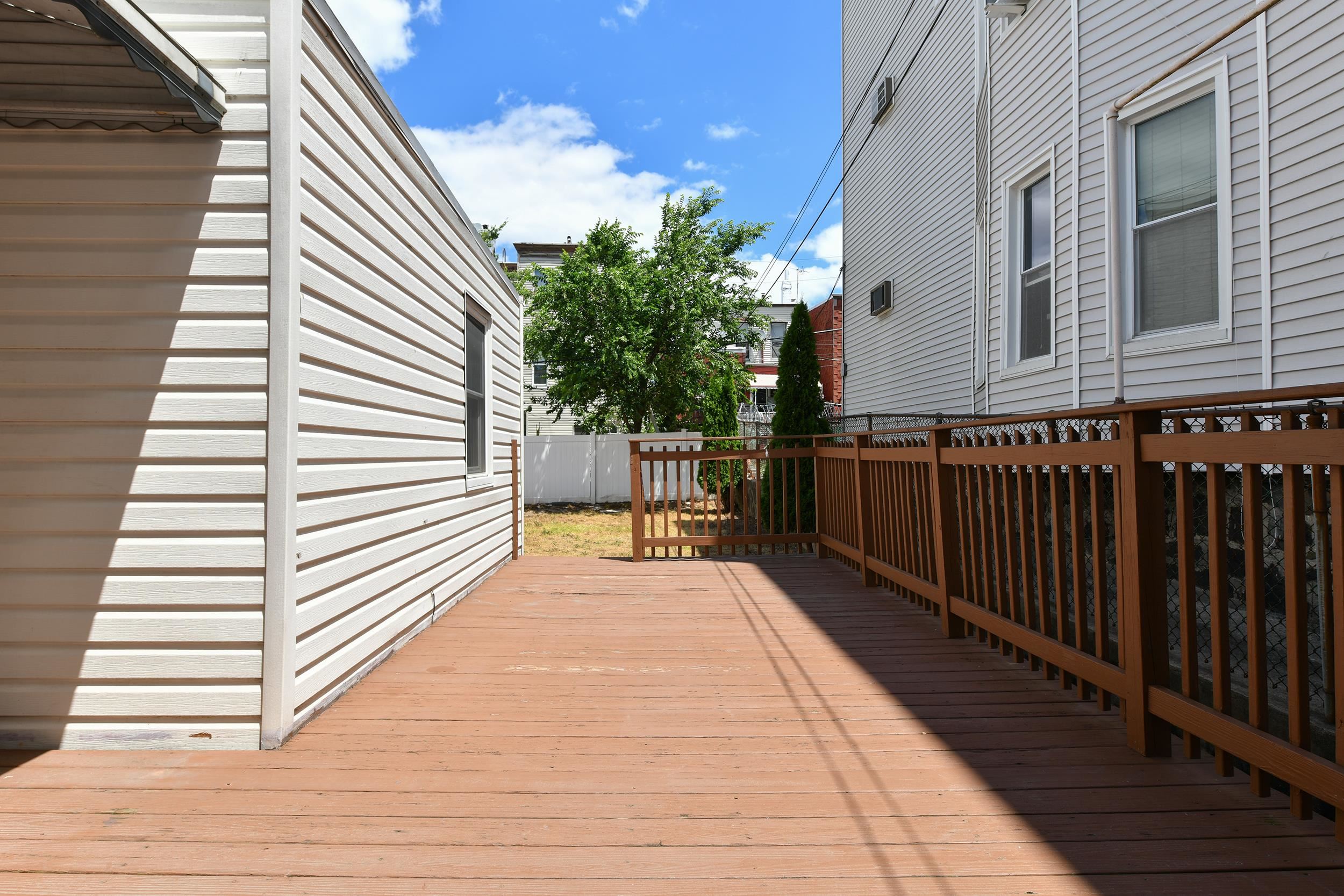 26 CHARLES ST Unit: 1
