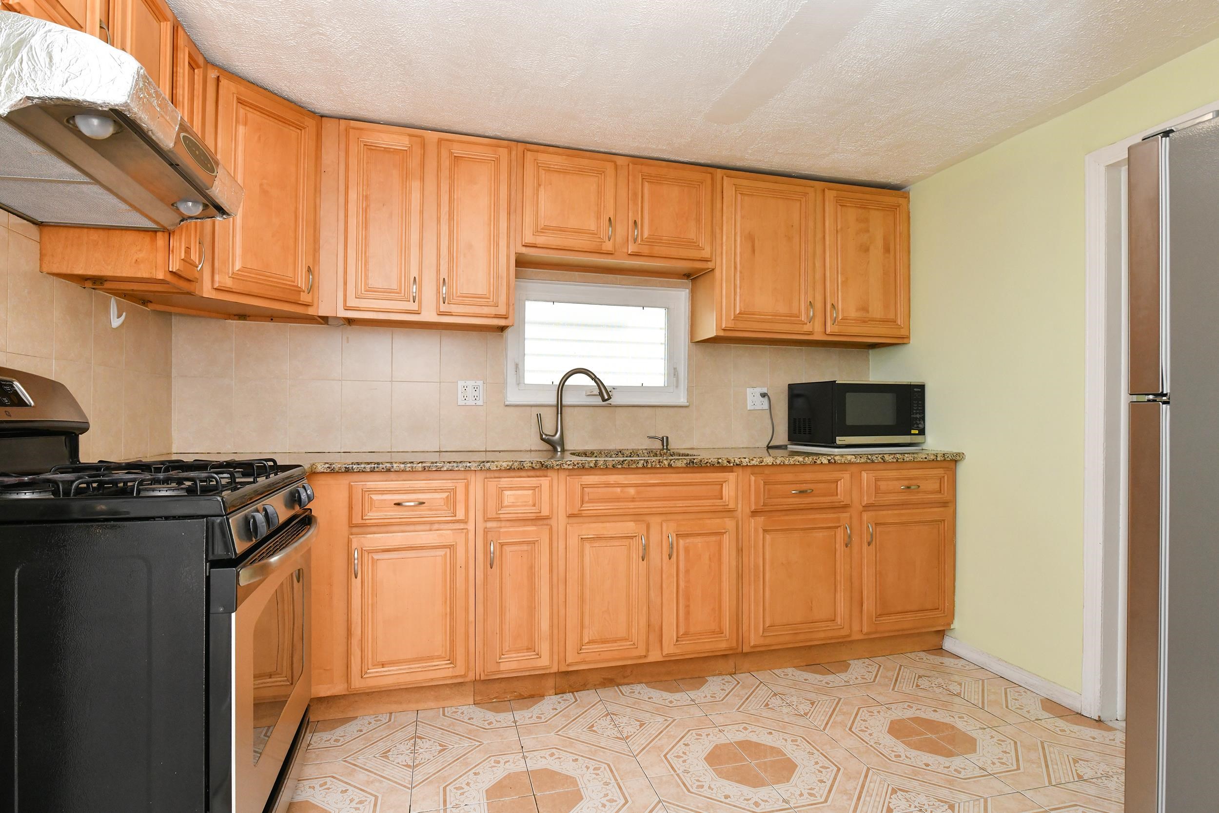 26 CHARLES ST Unit: 1