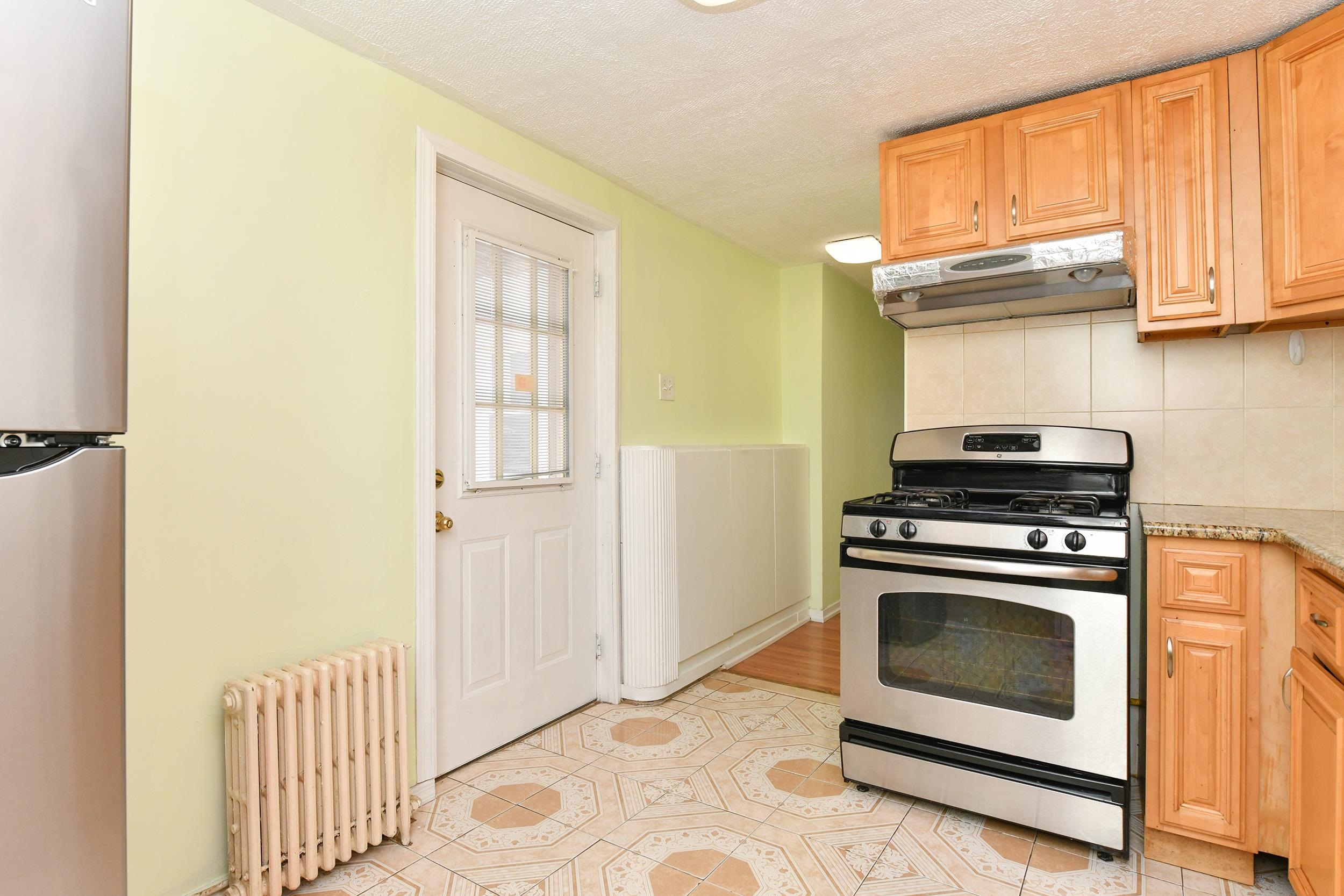 26 CHARLES ST Unit: 1