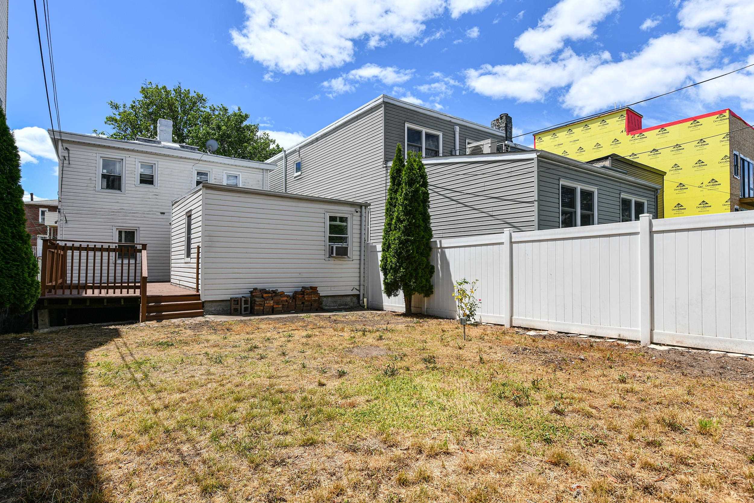 26 CHARLES ST Unit: 1