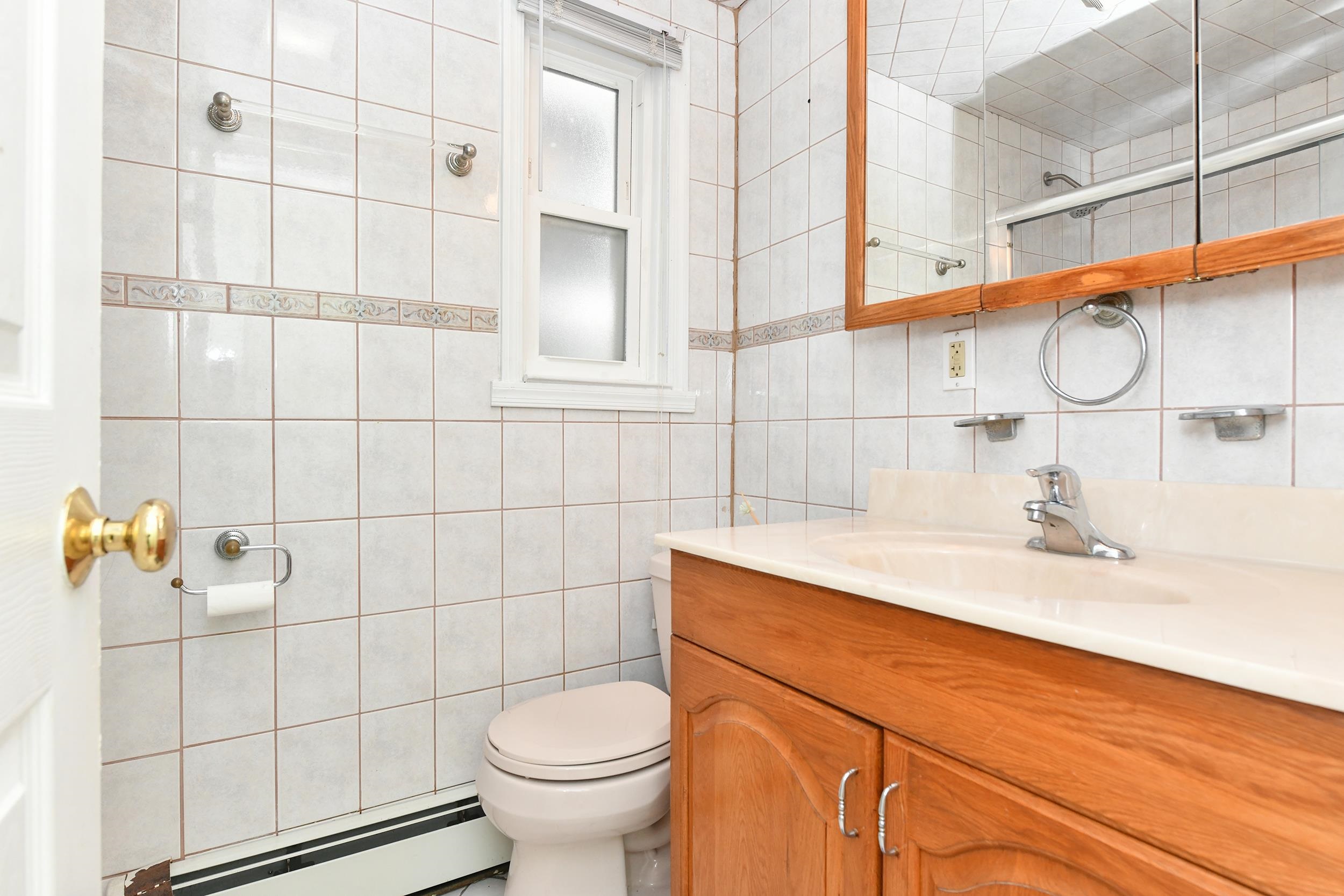 26 CHARLES ST Unit: 1