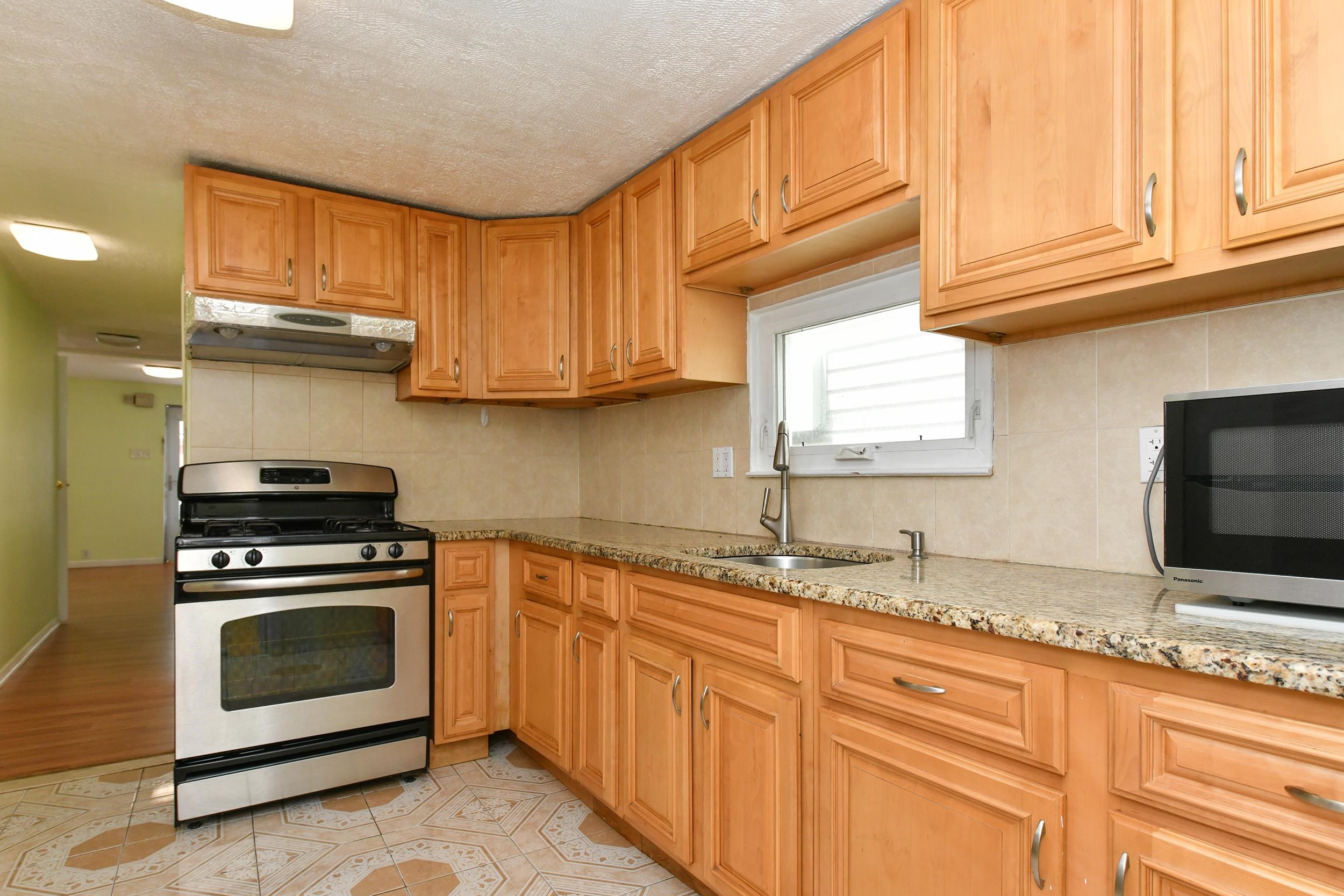 26 CHARLES ST Unit: 1