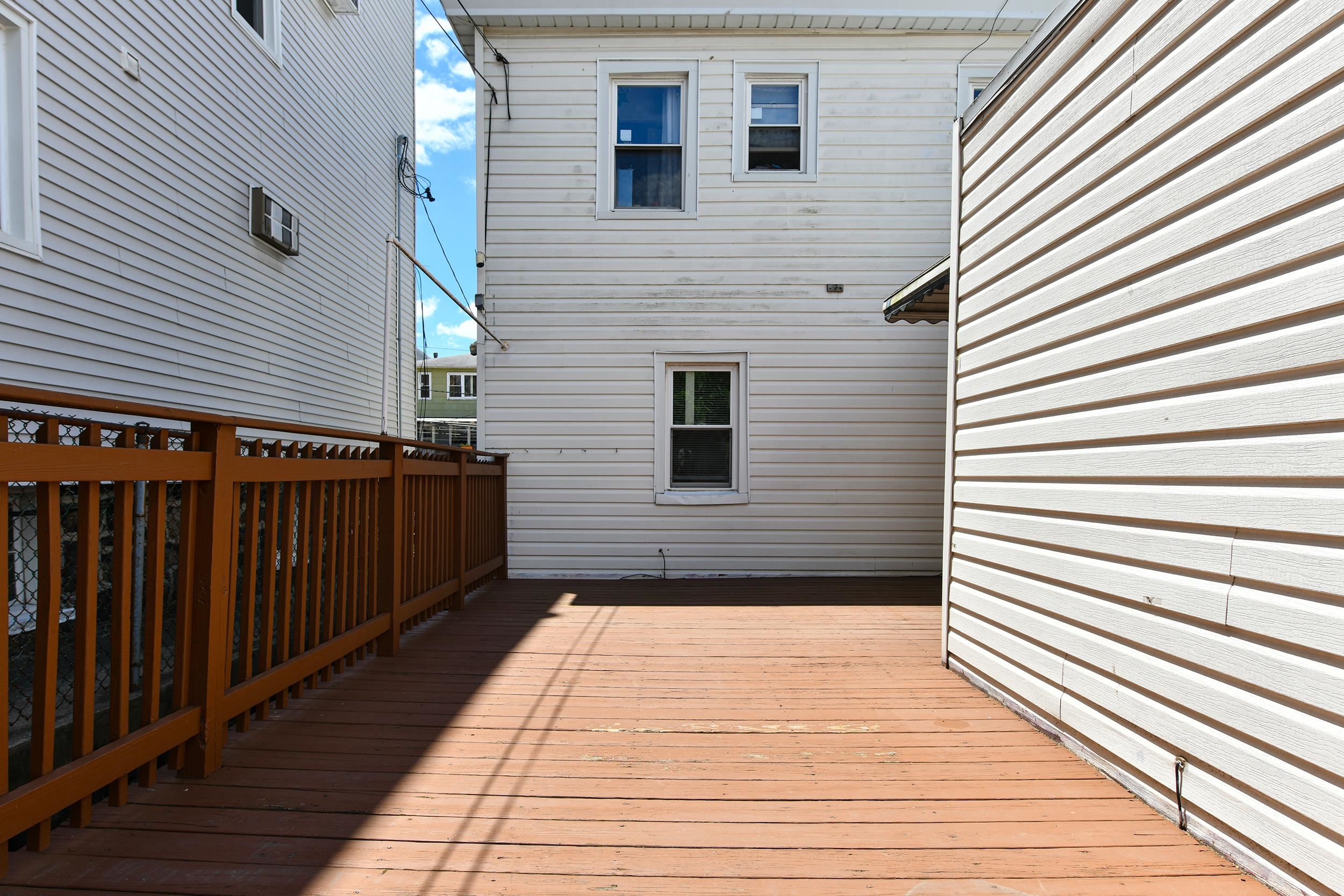26 CHARLES ST Unit: 1
