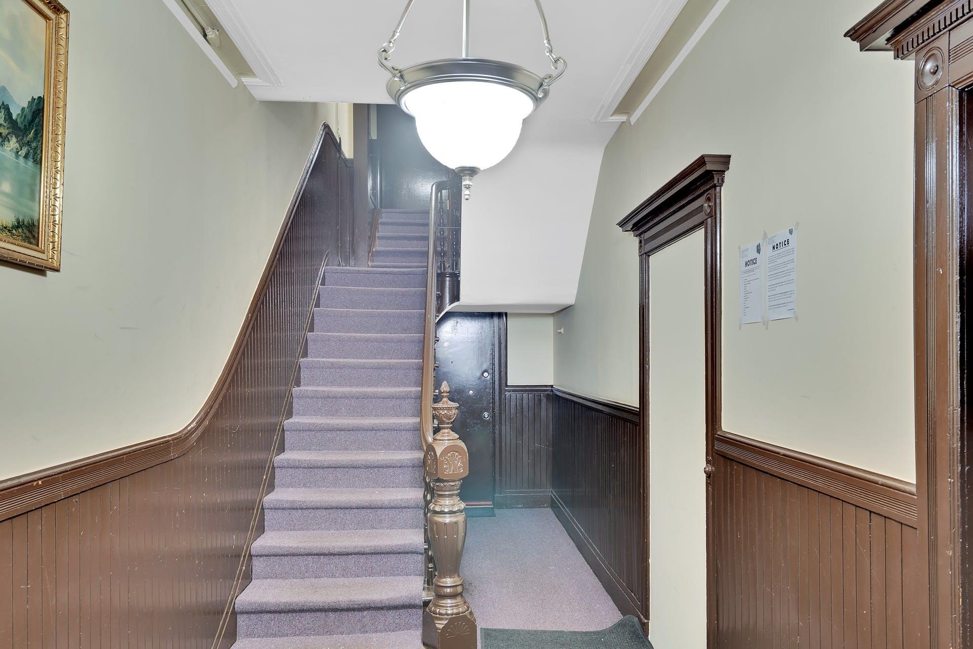 316 HUDSON ST Unit: 4B