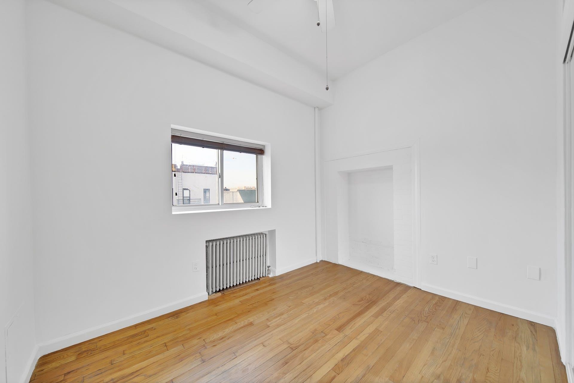 316 HUDSON ST Unit: 4B
