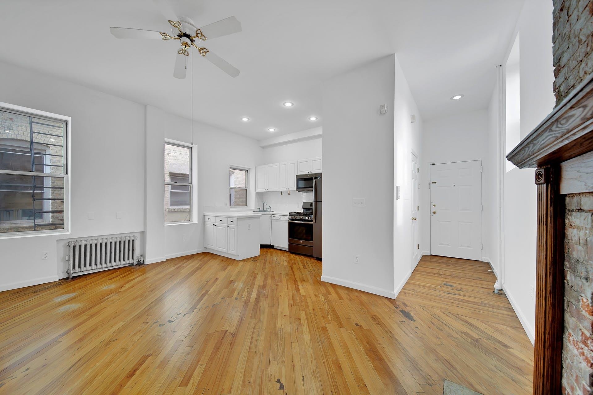 316 HUDSON ST Unit: 4B
