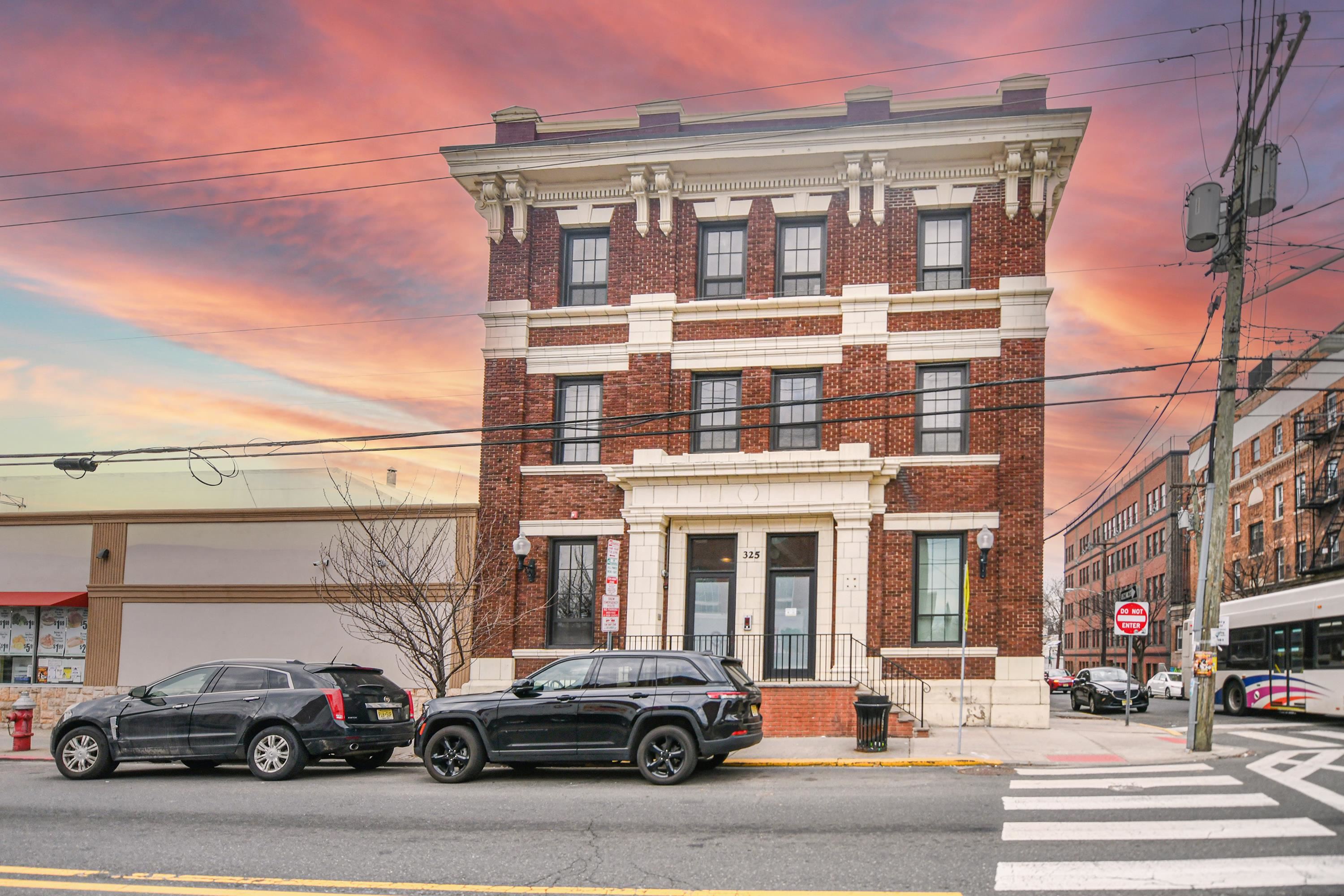 325 PALISADE AVE Unit: 3F