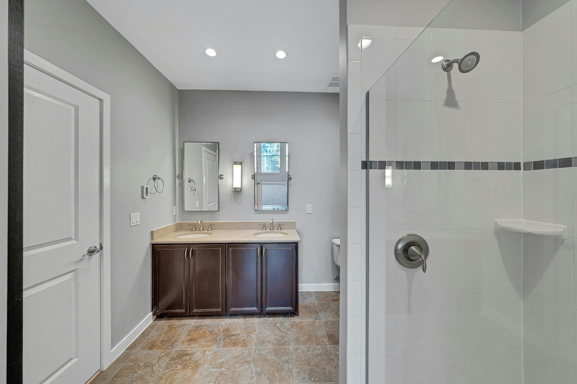 443 4TH ST Unit: 203