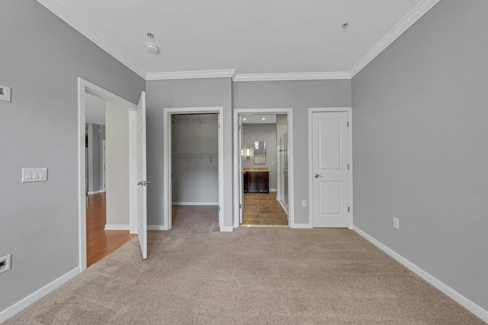 443 4TH ST Unit: 203