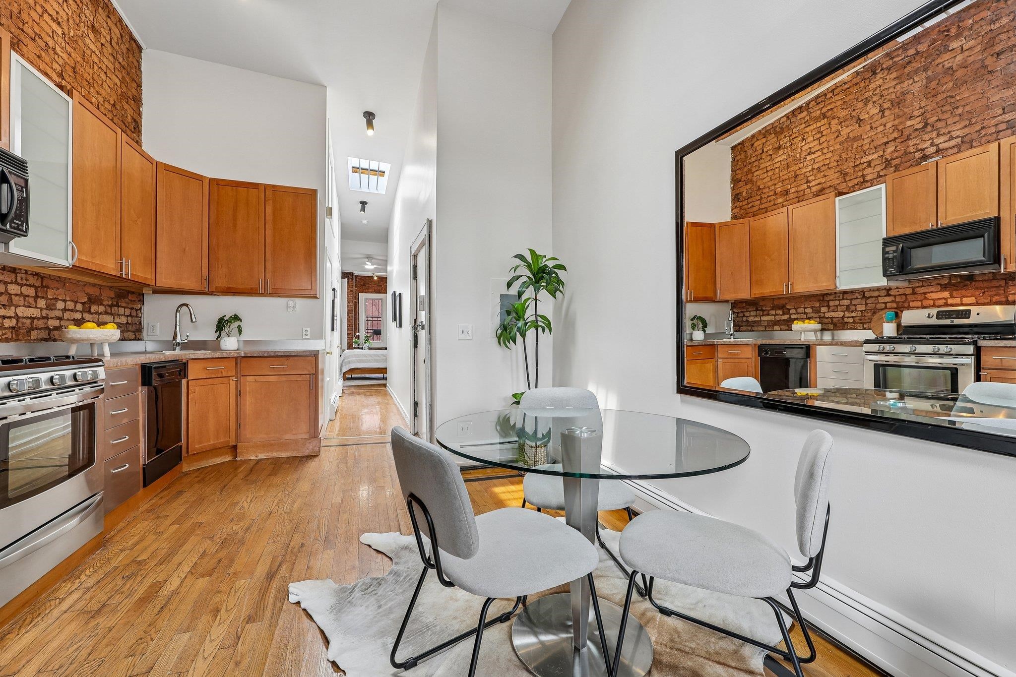 515 JERSEY AVE Unit: 6