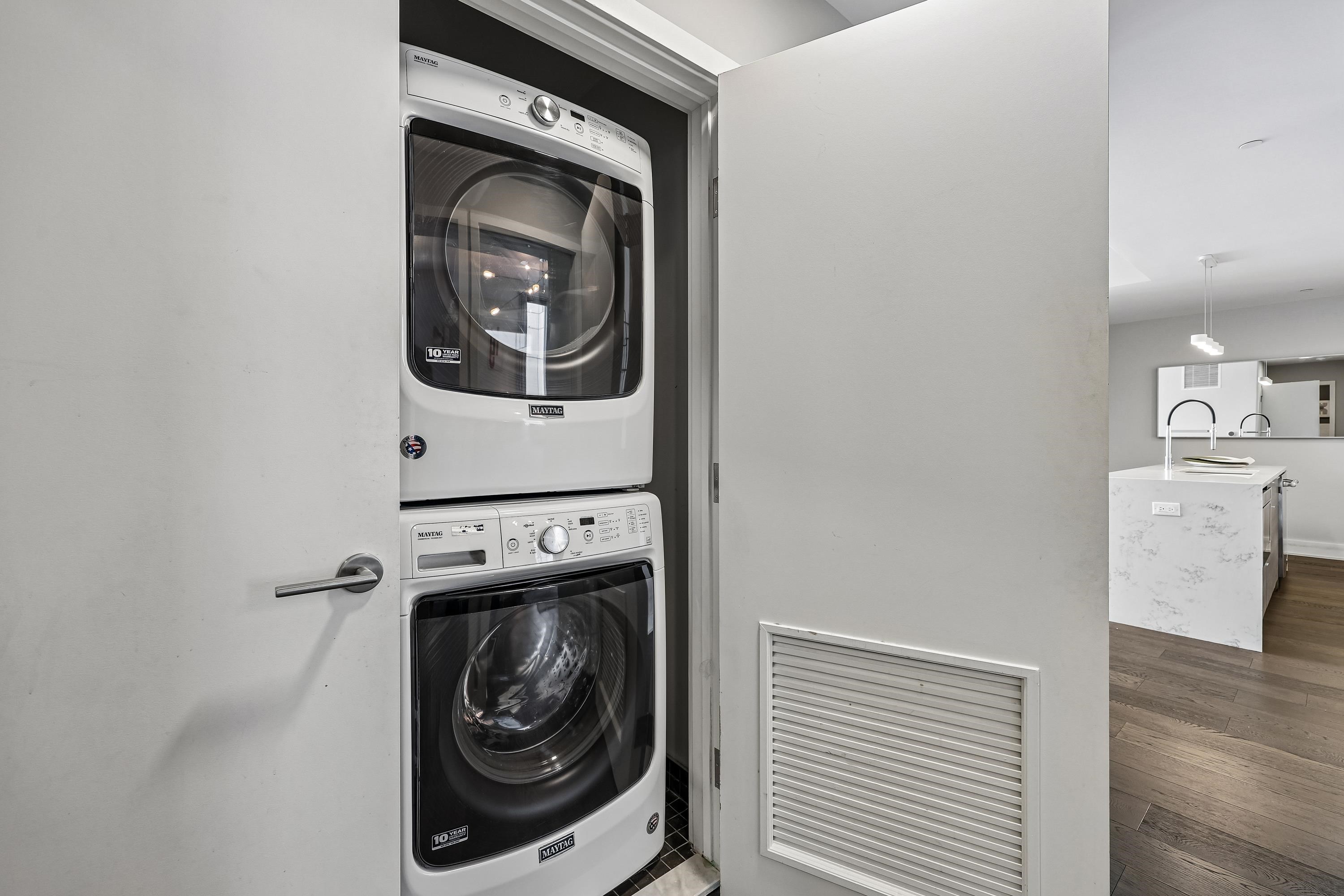 380 NEWARK AVE Unit: 501