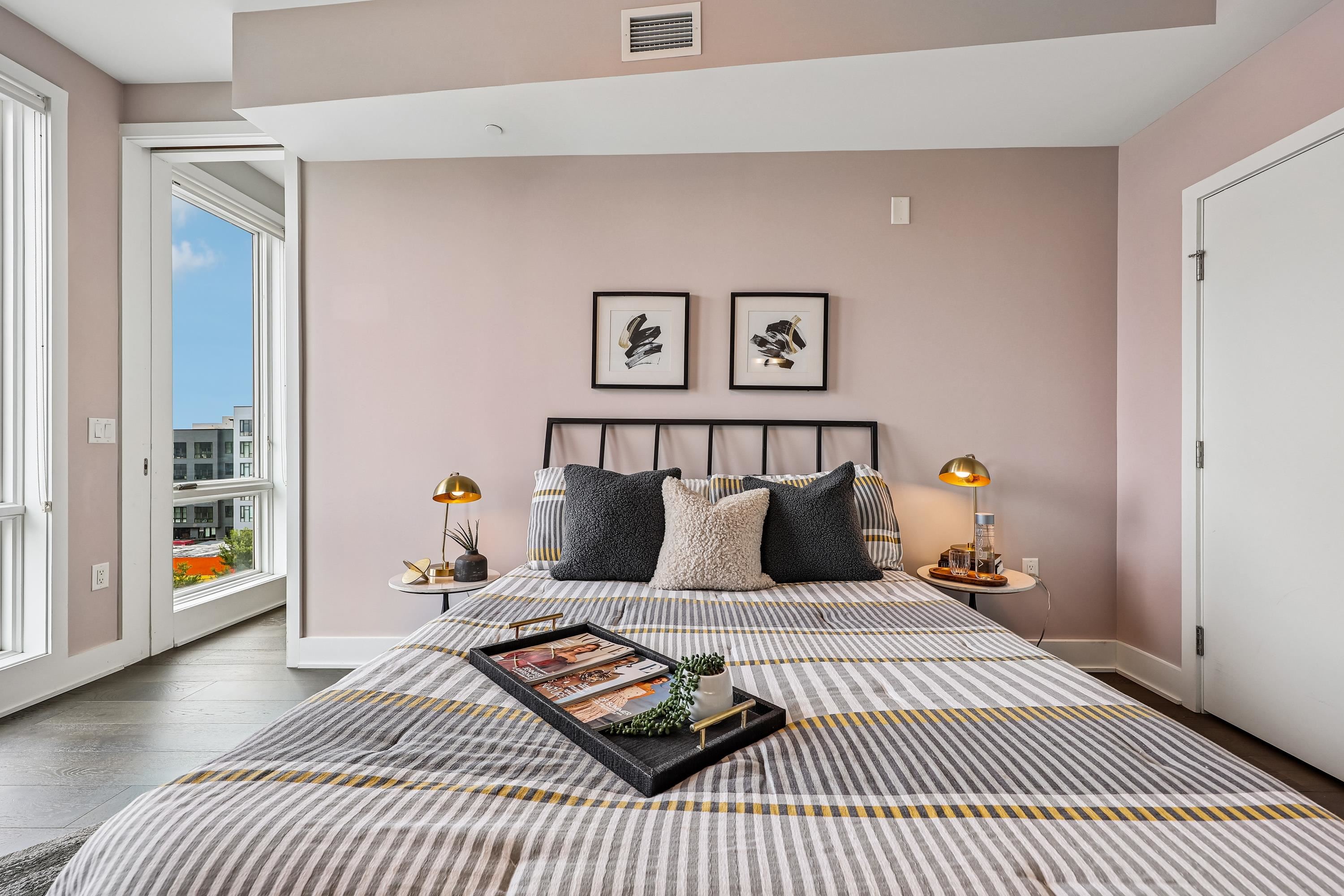 380 NEWARK AVE Unit: 501