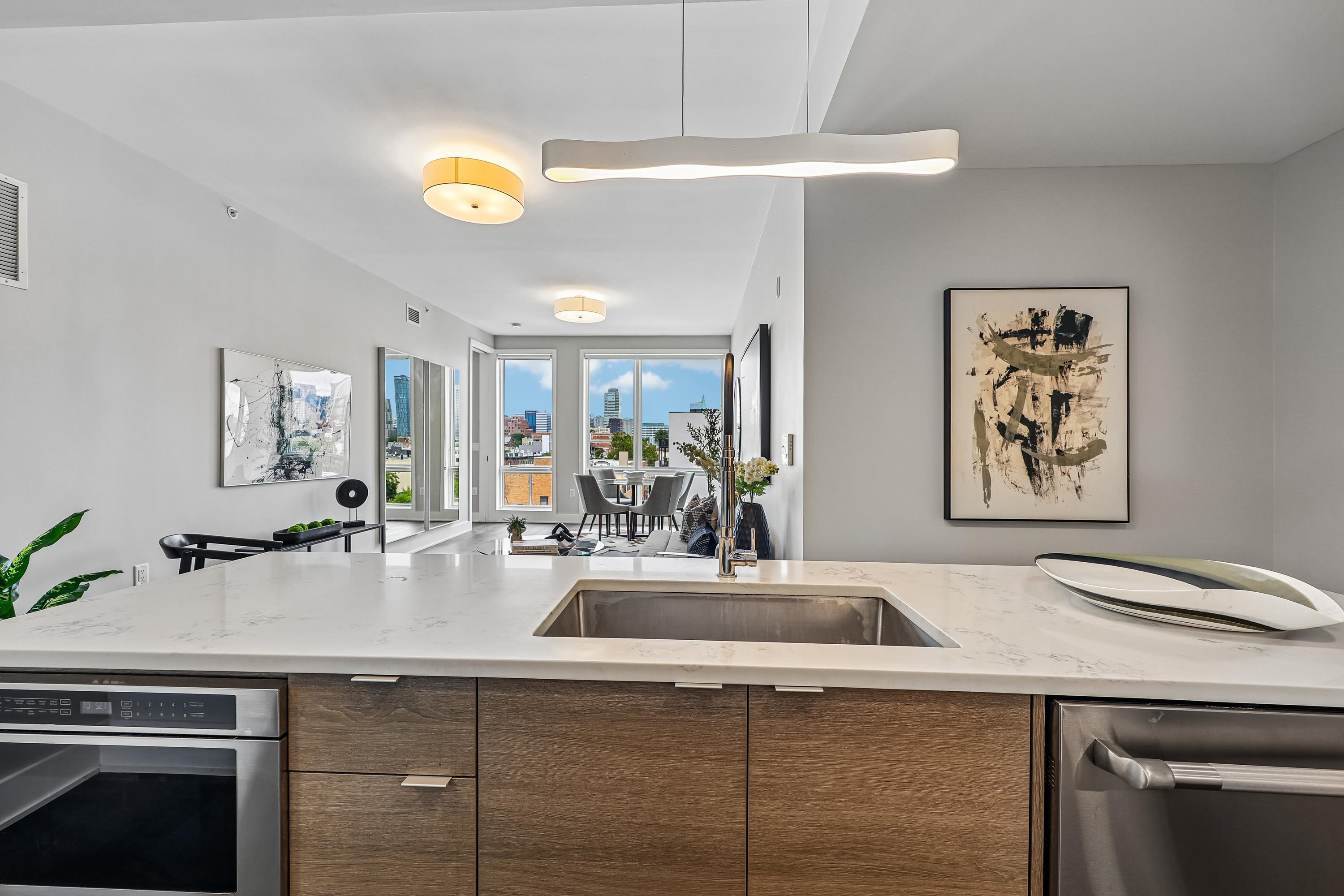 380 NEWARK AVE Unit: 501