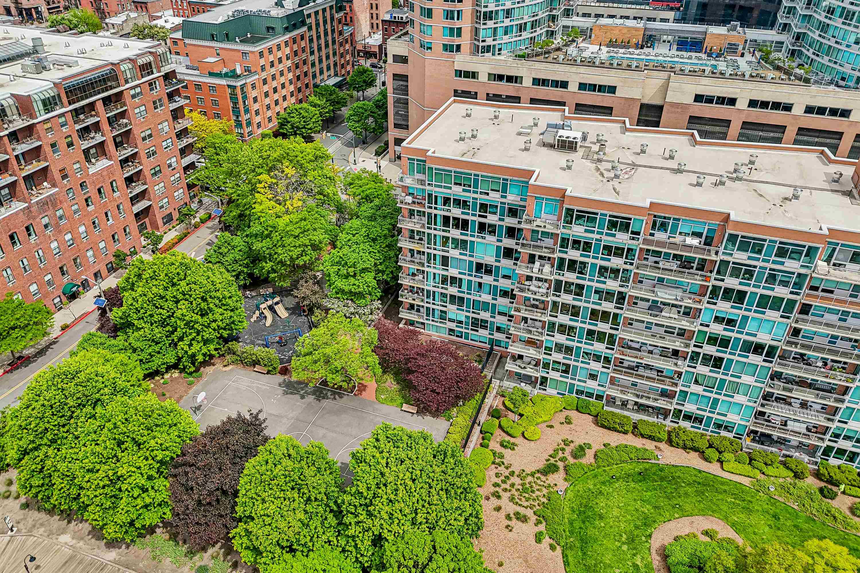 25 HUDSON ST Unit: 111