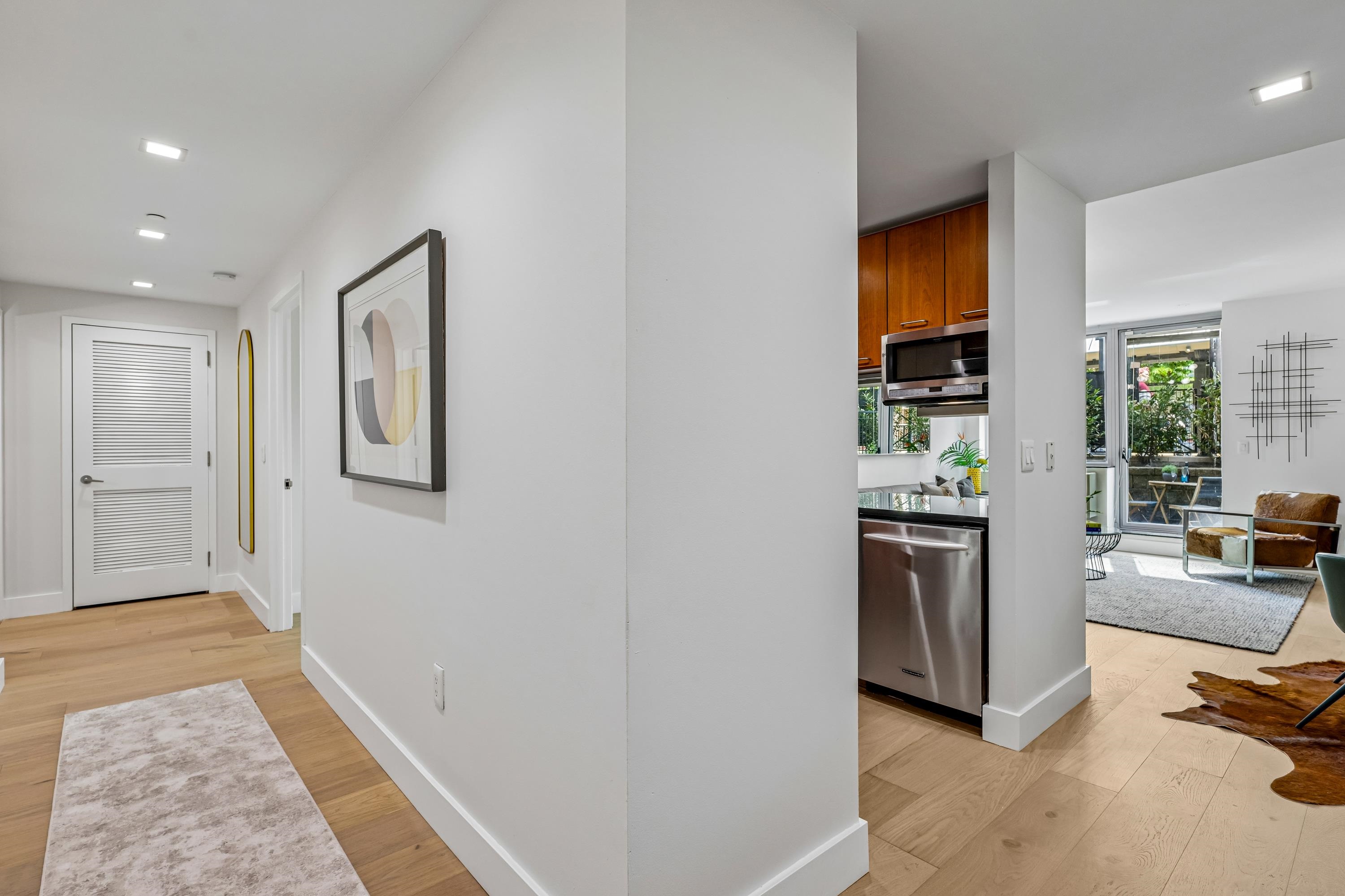 25 HUDSON ST Unit: 111