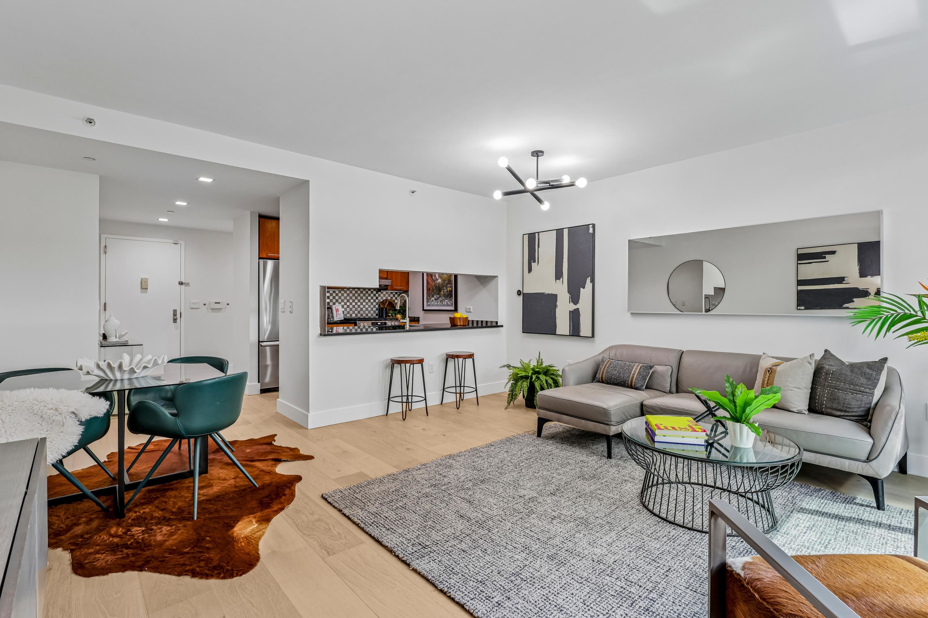 25 HUDSON ST Unit: 111