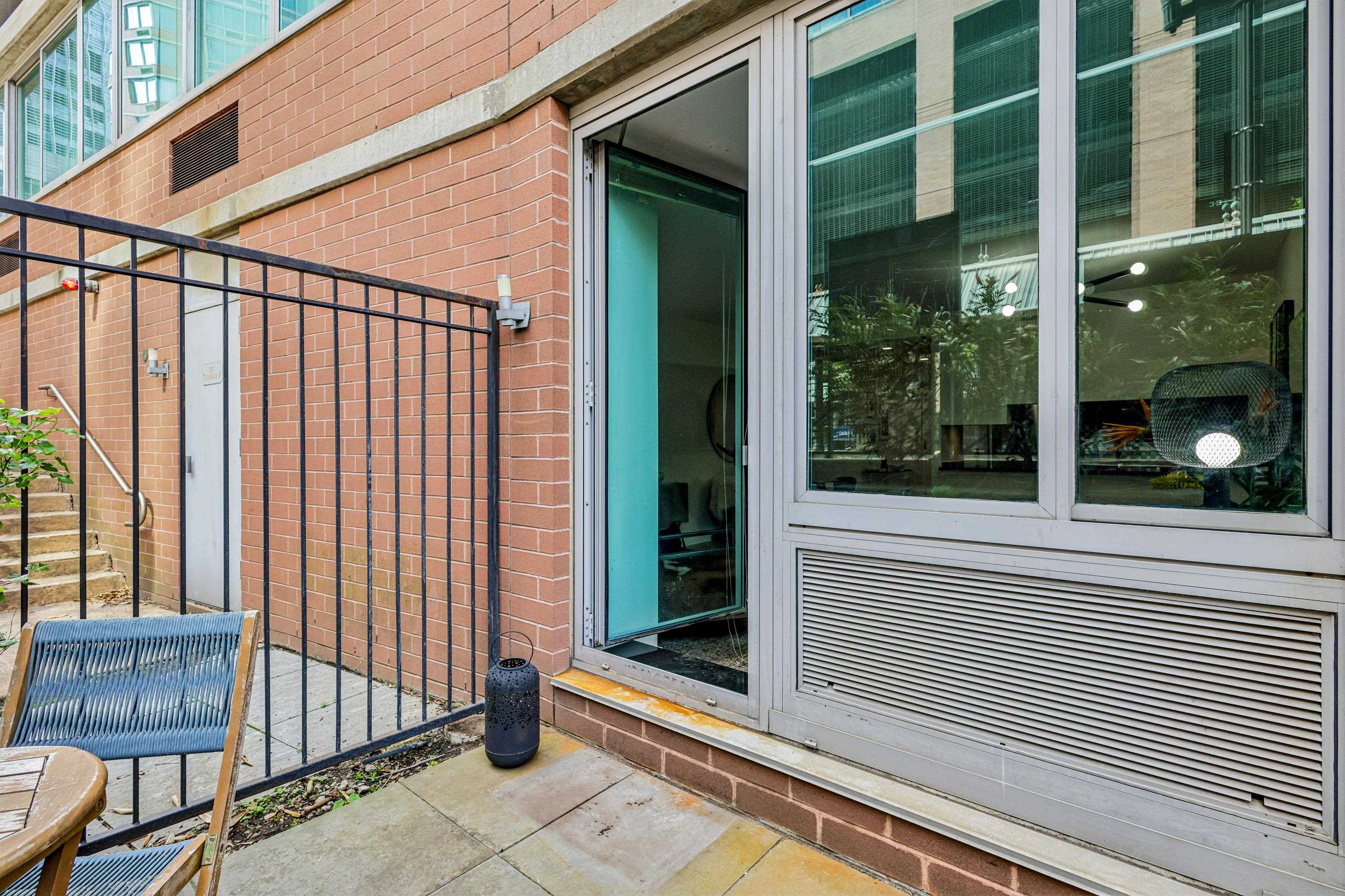25 HUDSON ST Unit: 111