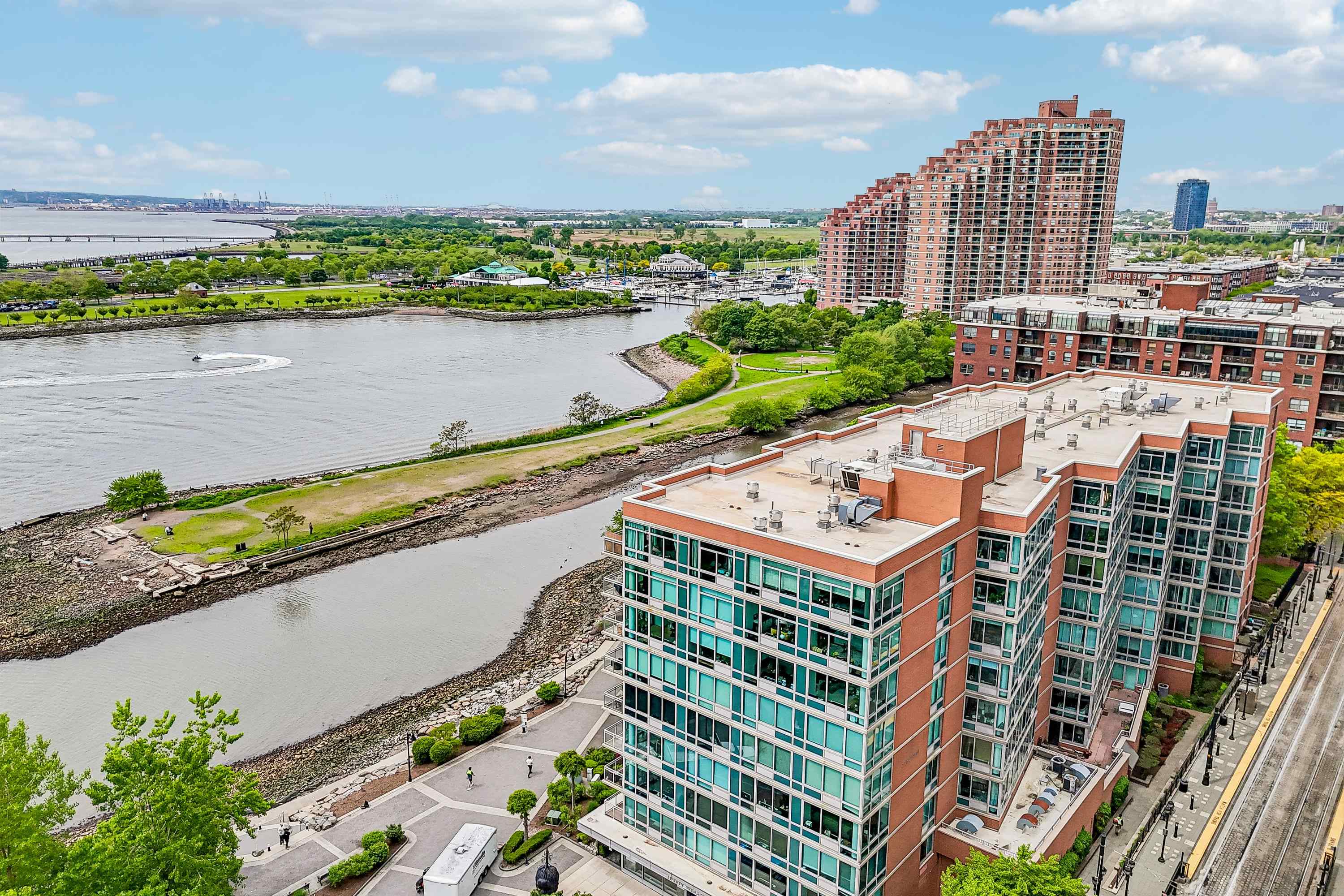 25 HUDSON ST Unit: 111