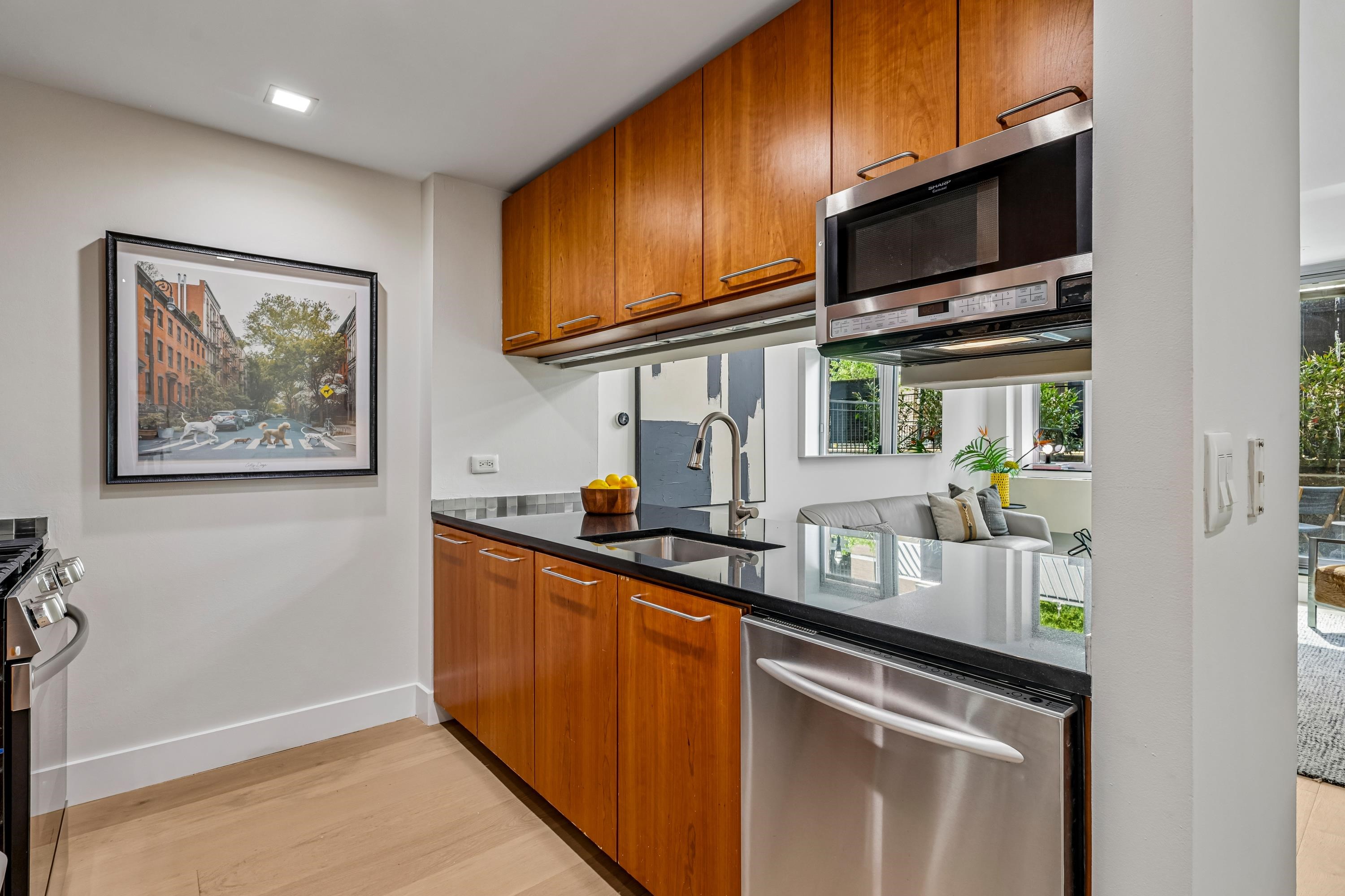 25 HUDSON ST Unit: 111