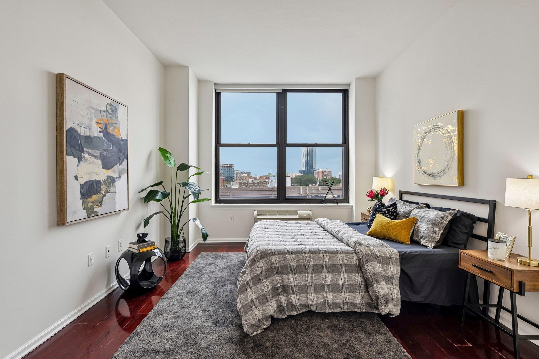 102 CHRISTOPHER COLUMBUS DR Unit: 701