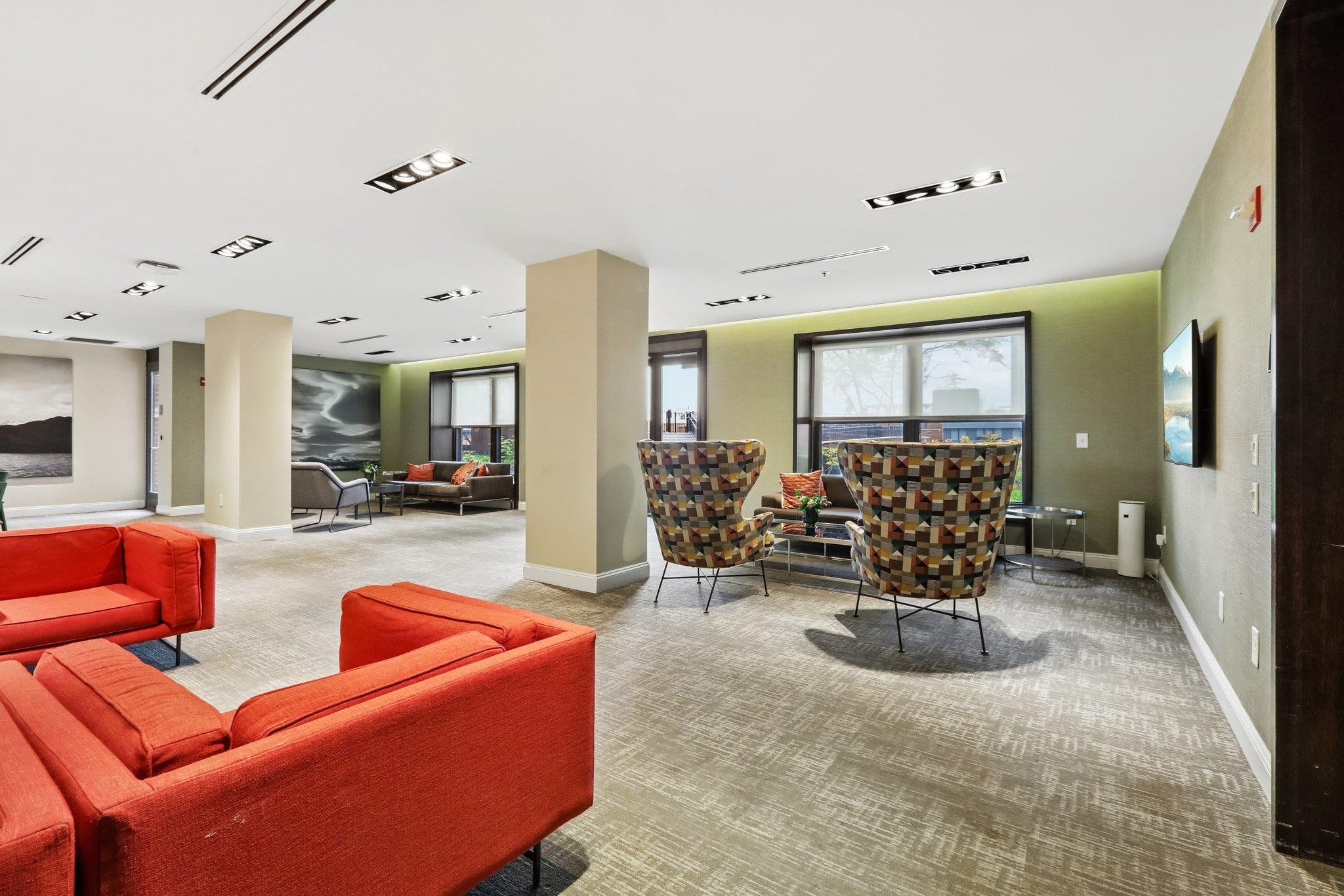 102 CHRISTOPHER COLUMBUS DR Unit: 701