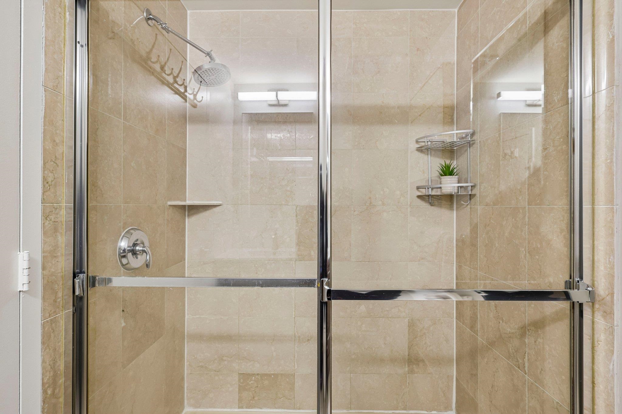 102 CHRISTOPHER COLUMBUS DR Unit: 701
