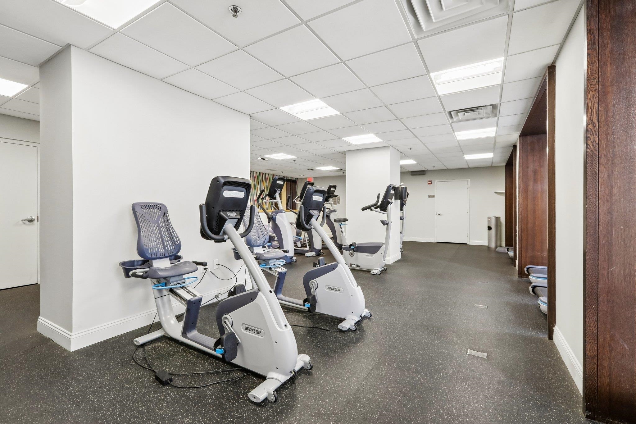 102 CHRISTOPHER COLUMBUS DR Unit: 701