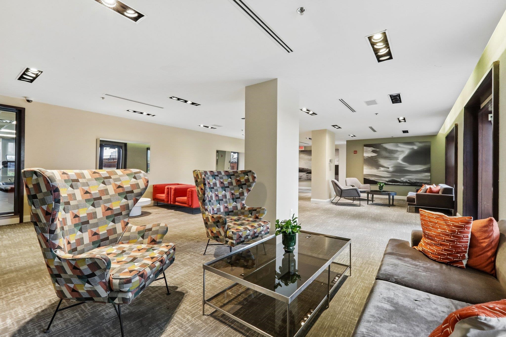 102 CHRISTOPHER COLUMBUS DR Unit: 701