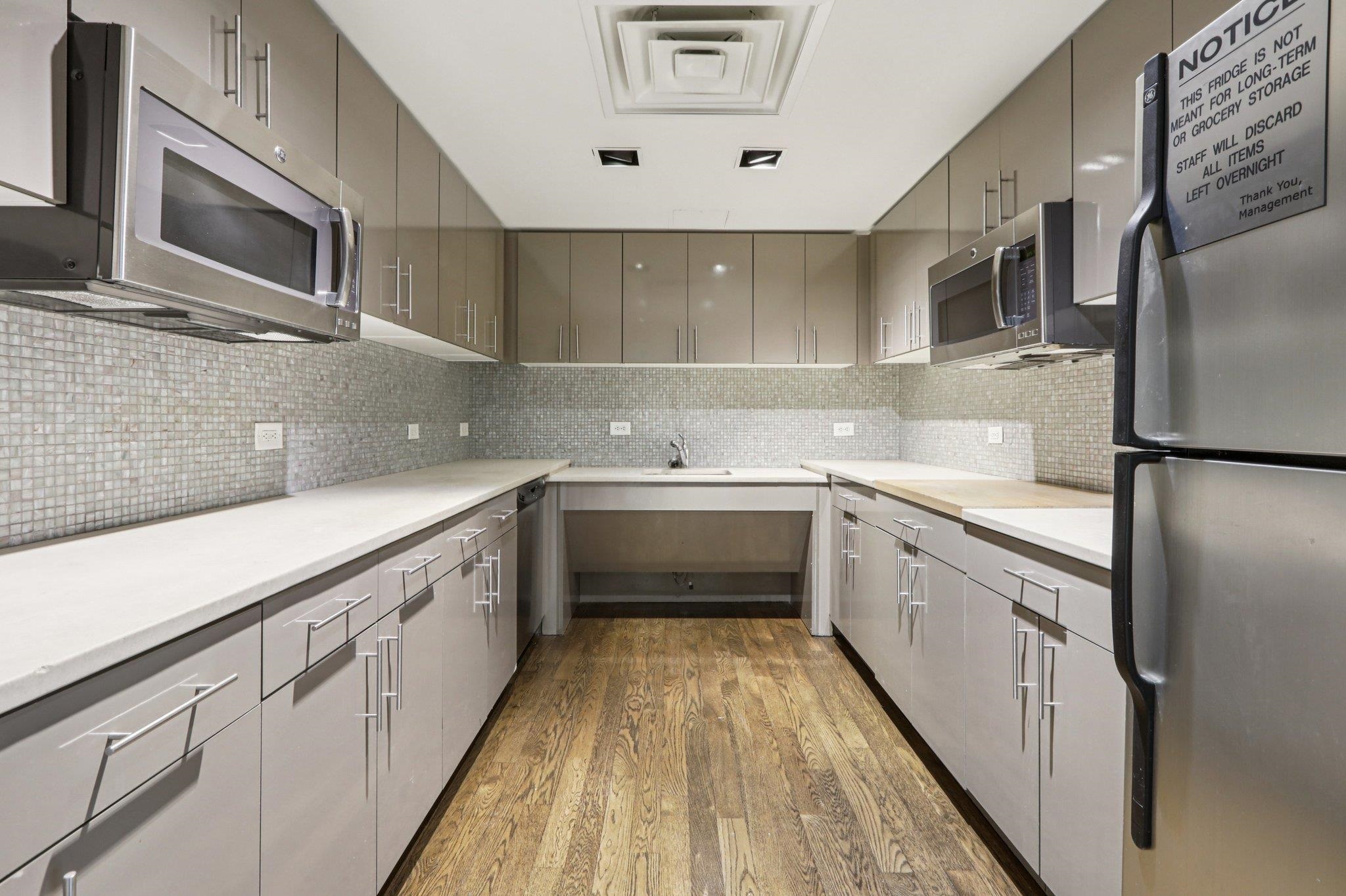 102 CHRISTOPHER COLUMBUS DR Unit: 701