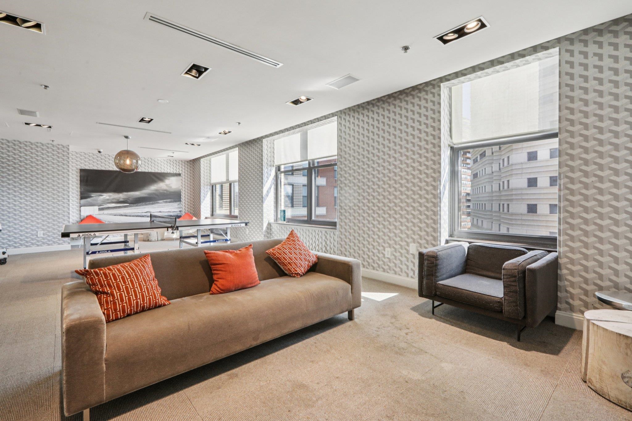 102 CHRISTOPHER COLUMBUS DR Unit: 701