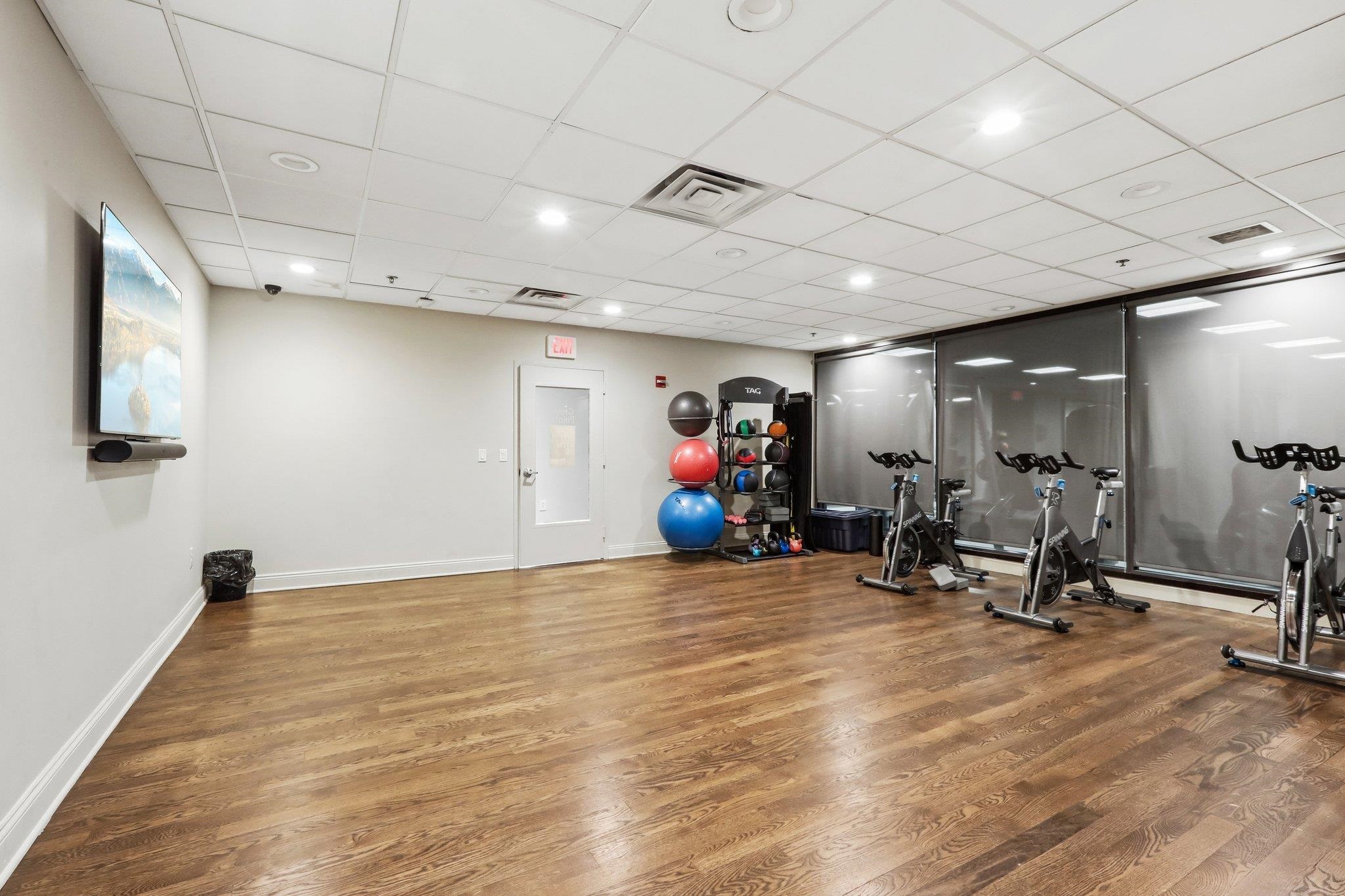102 CHRISTOPHER COLUMBUS DR Unit: 701