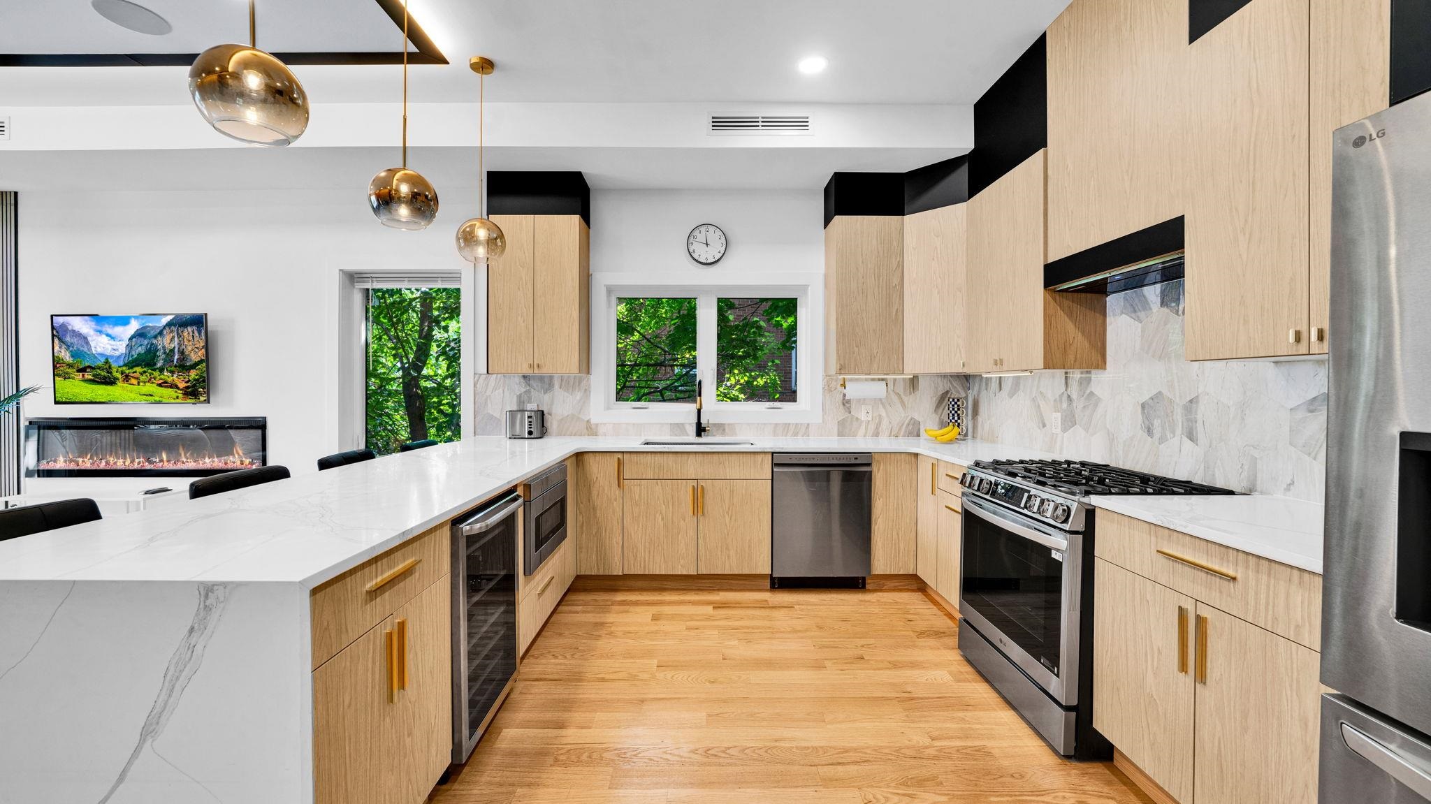 21 HIGHLAND AVE Unit: 1