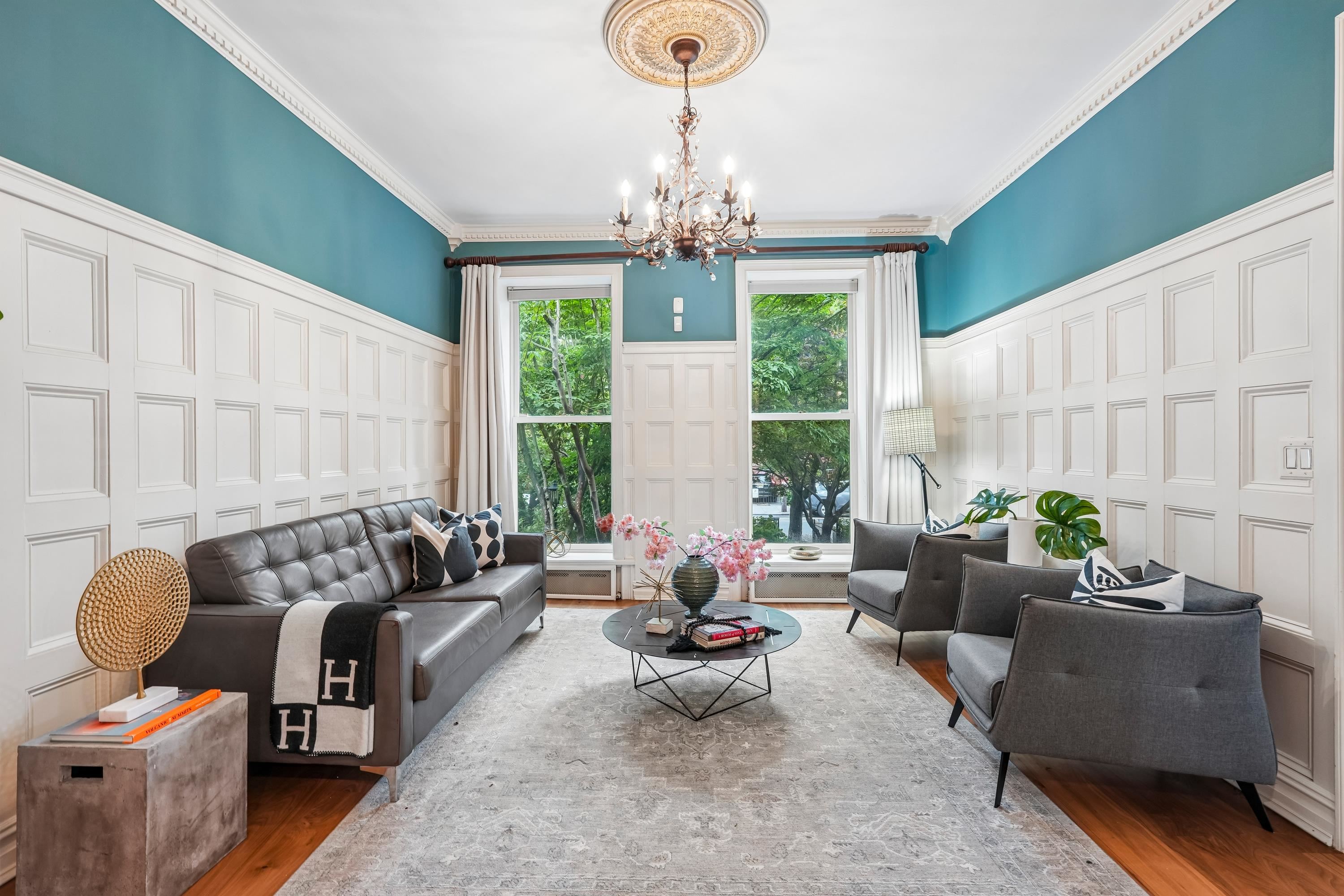 274 4TH ST