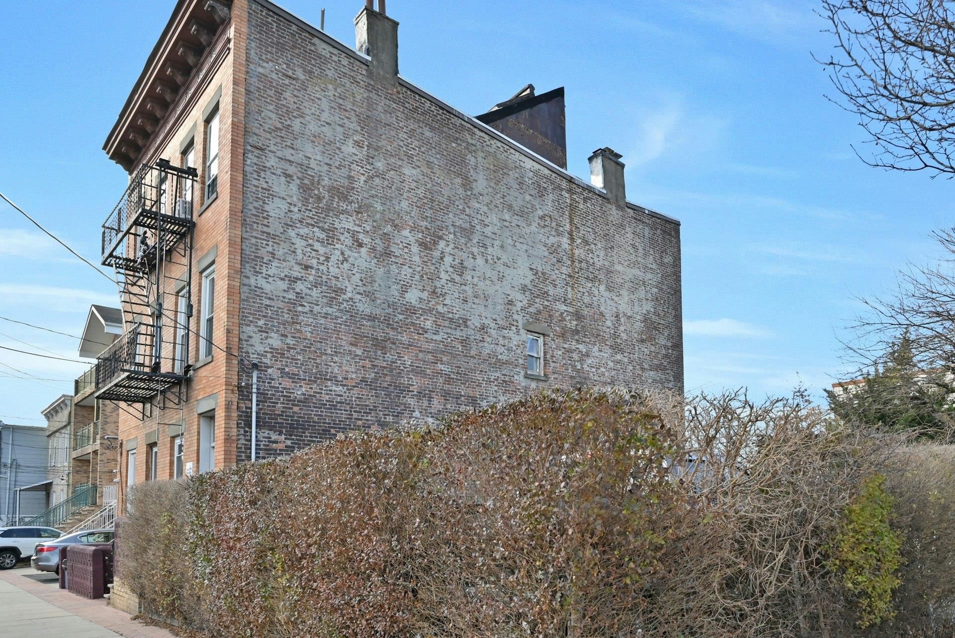513 CENTRAL AVE