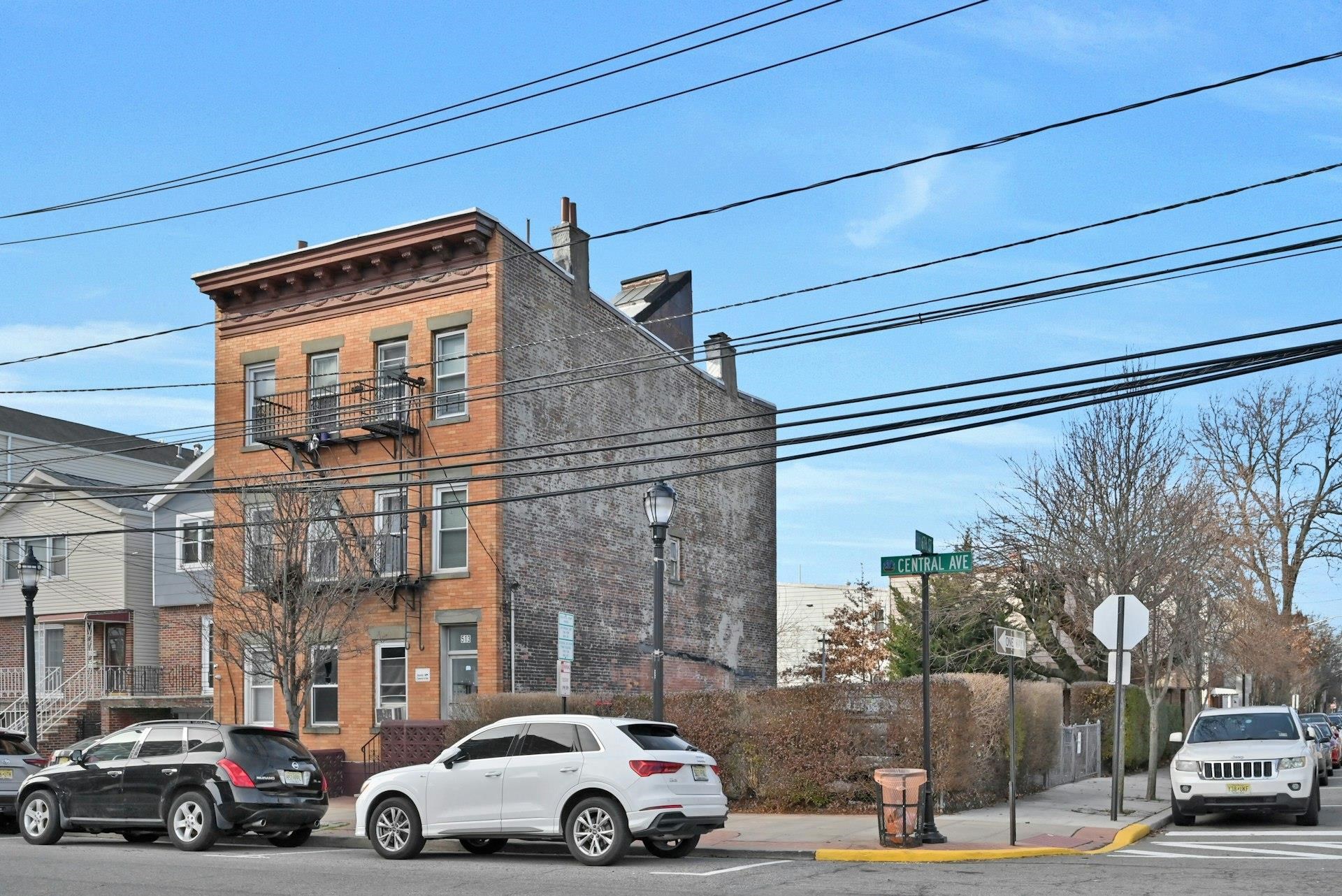 513 CENTRAL AVE