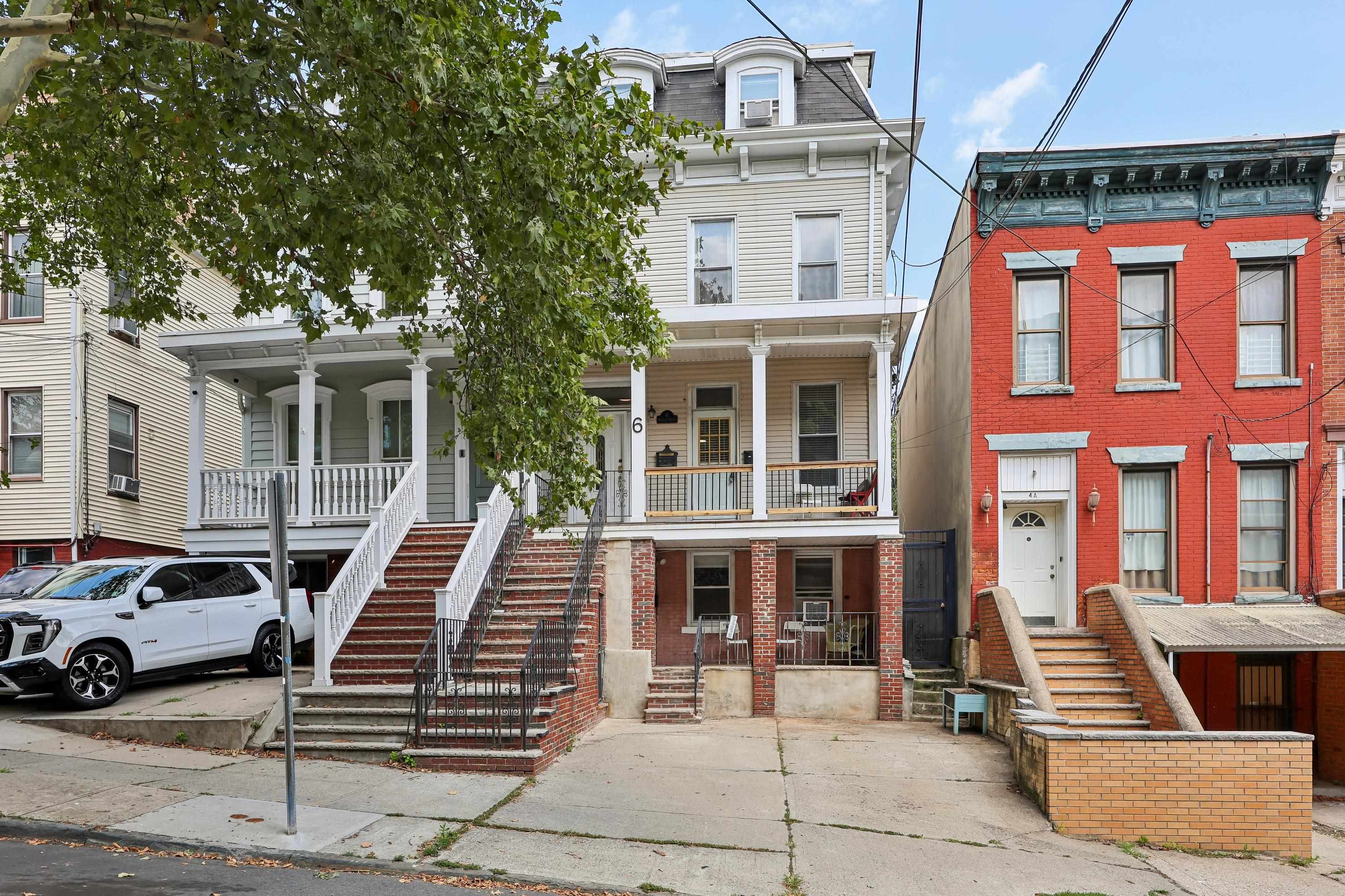 6 MAGNOLIA AVE