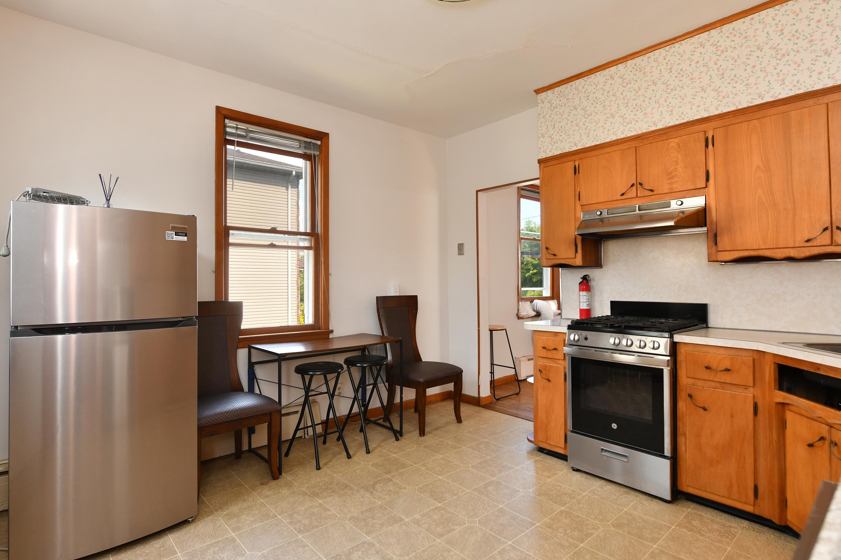 241 MAPLE ST