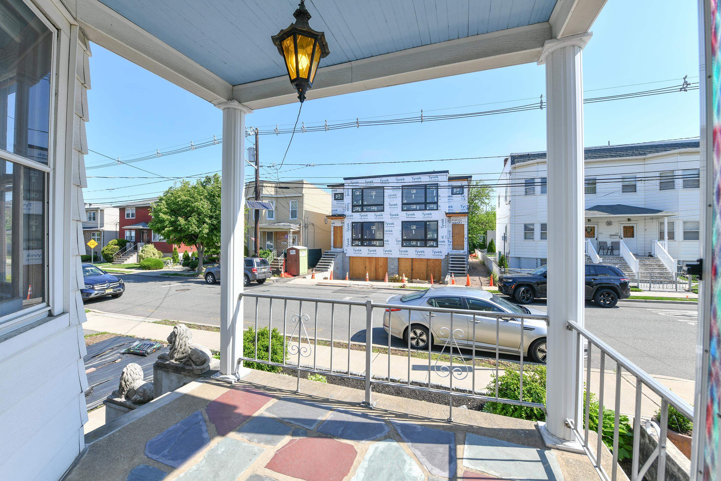 241 MAPLE ST