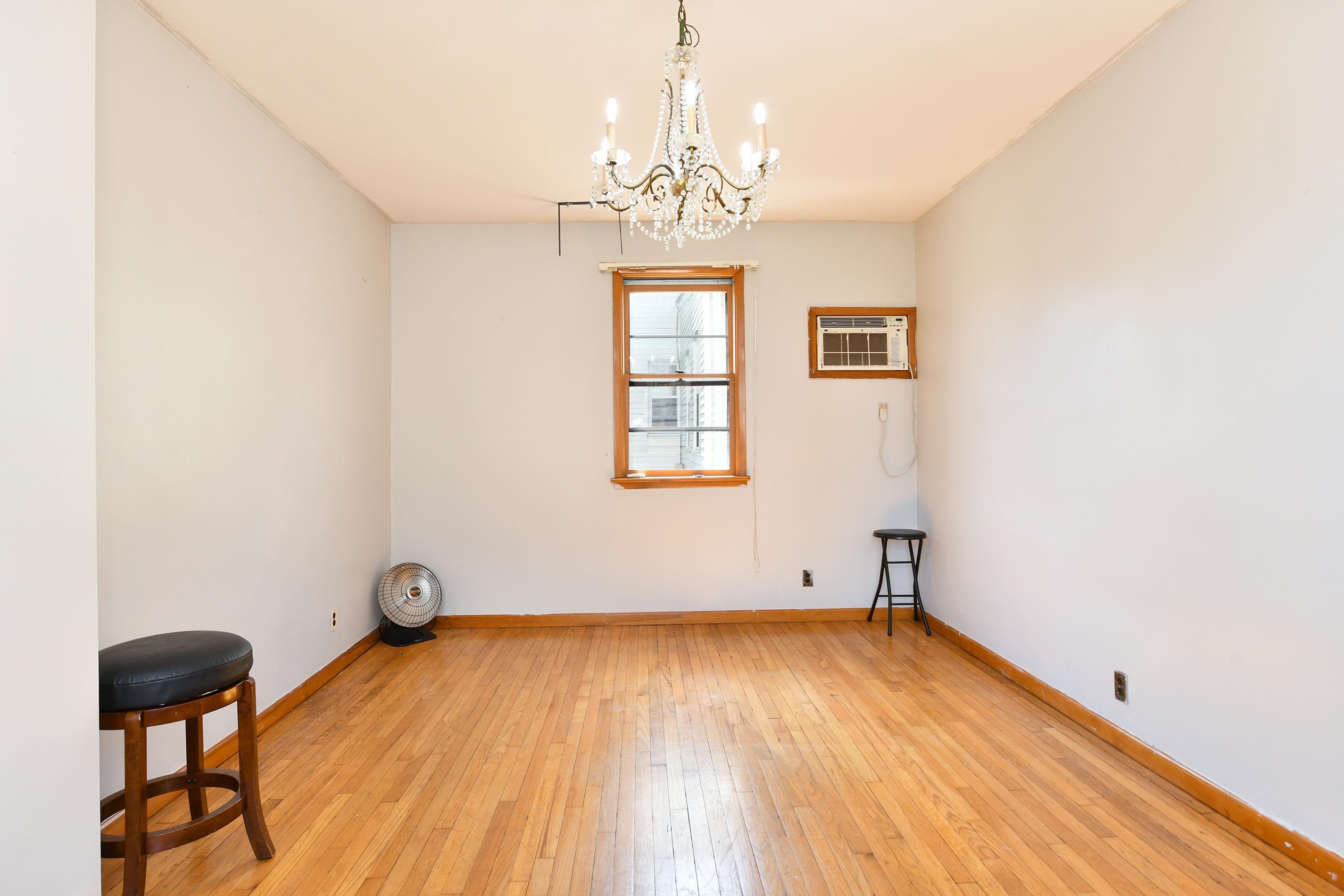 241 MAPLE ST