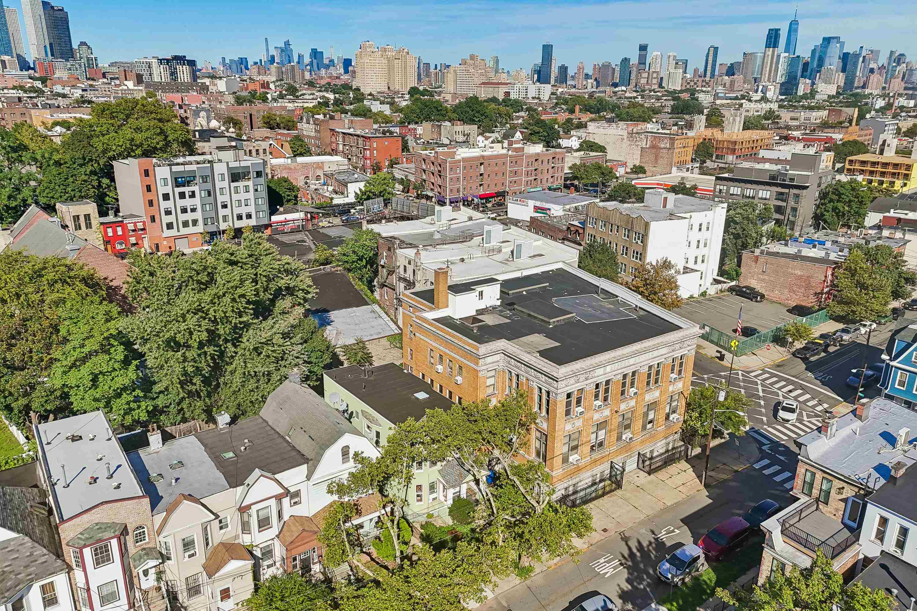140 CLINTON AVE
