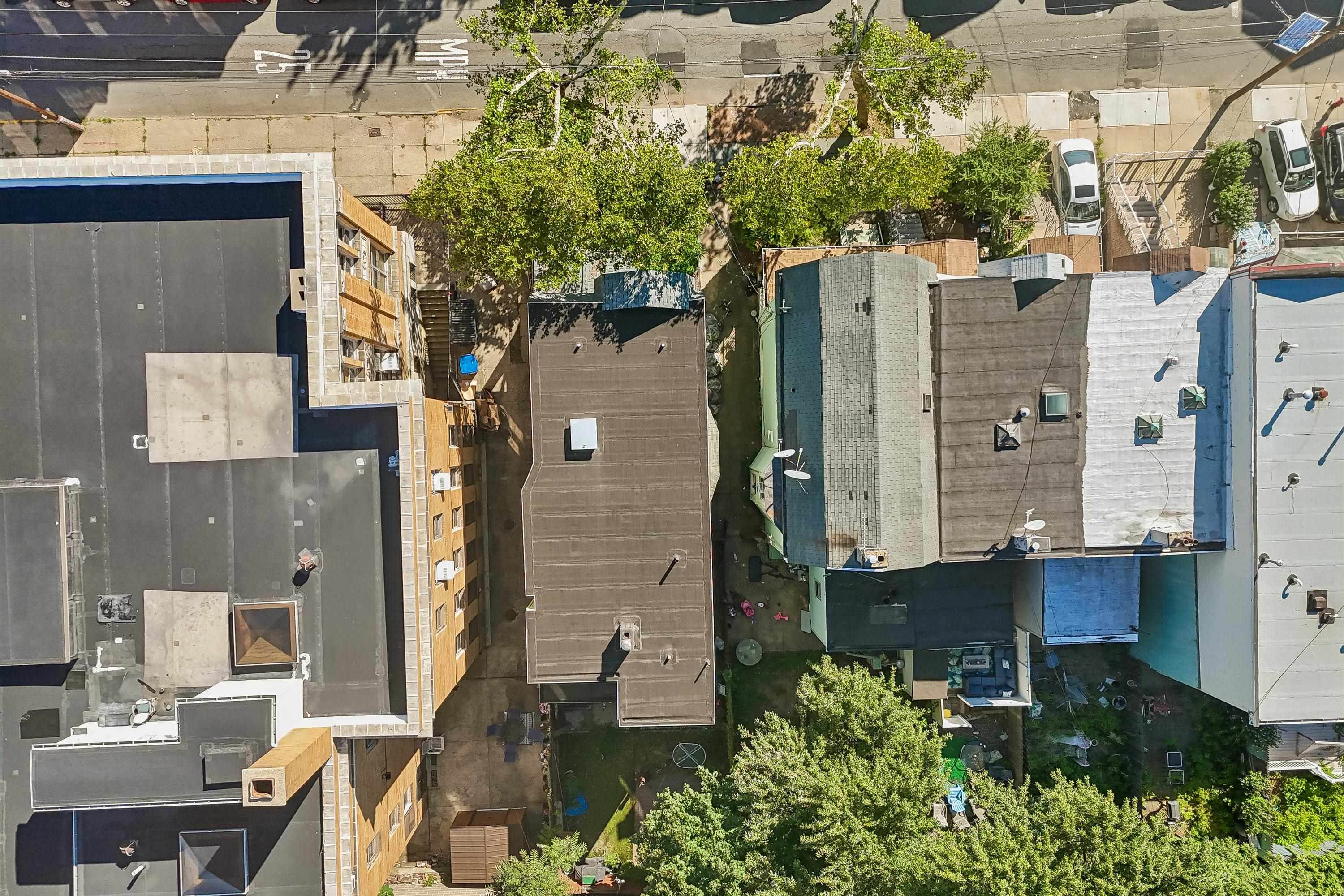 140 CLINTON AVE