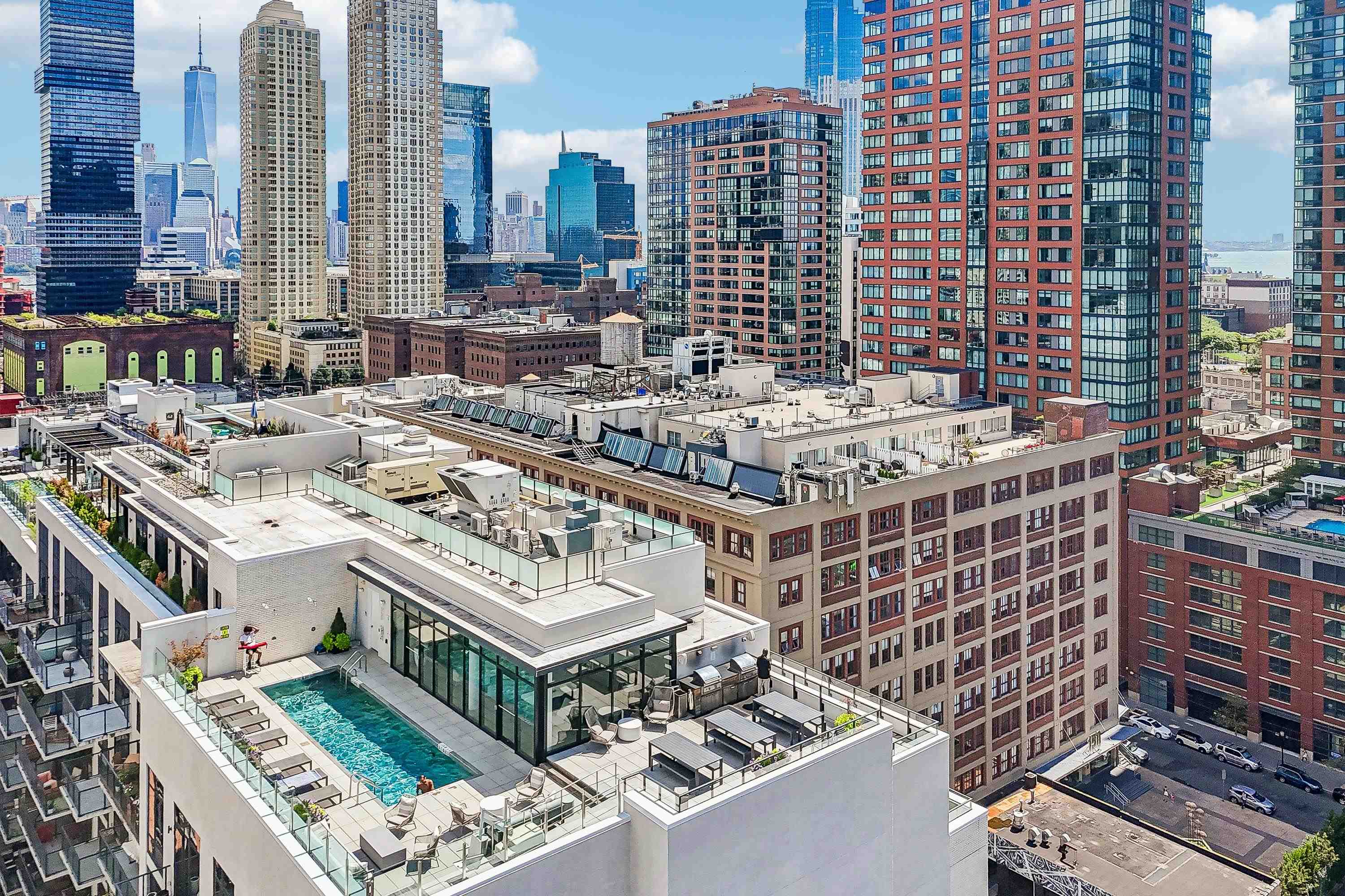 160 1ST ST Unit: 1004