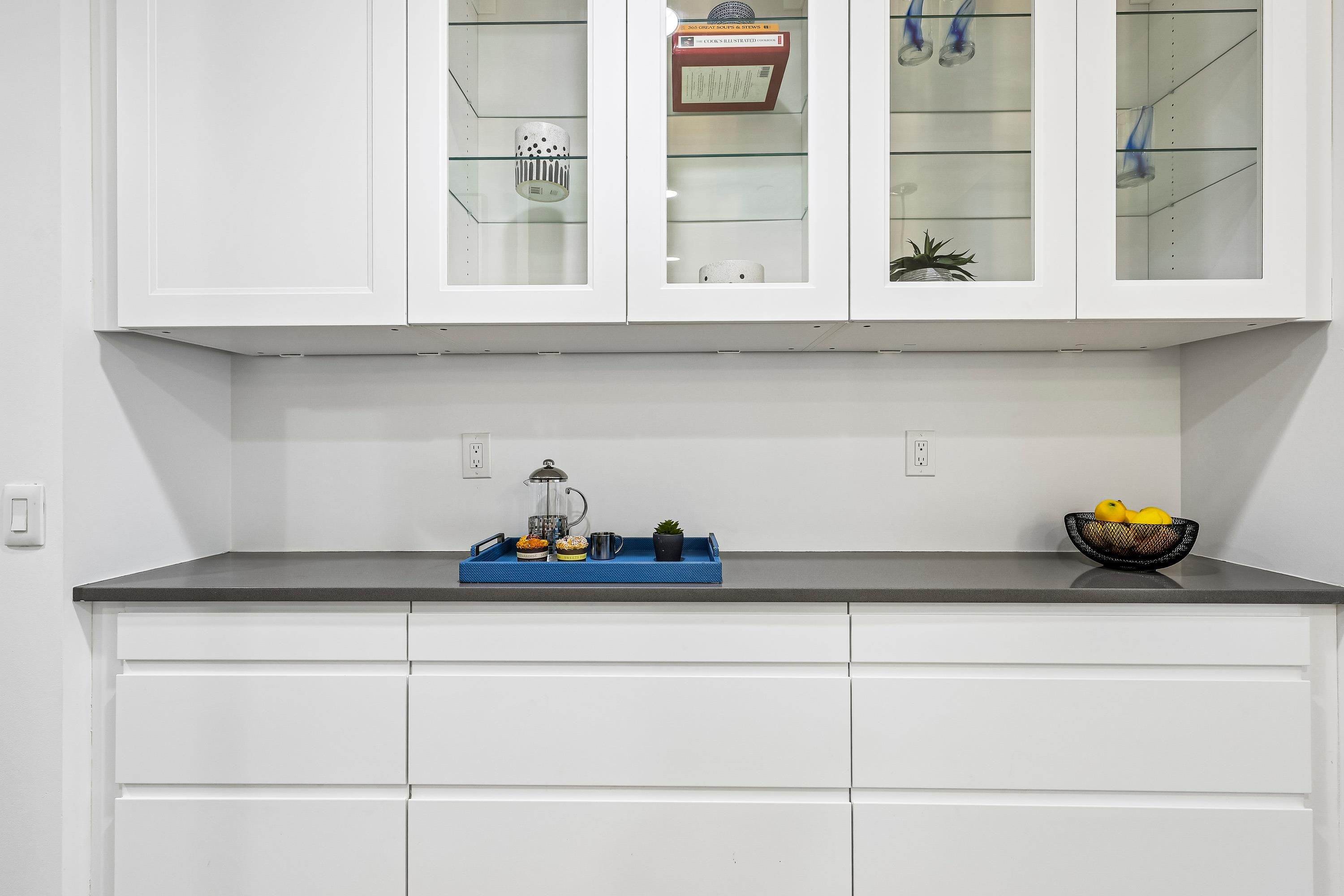 160 1ST ST Unit: 1004