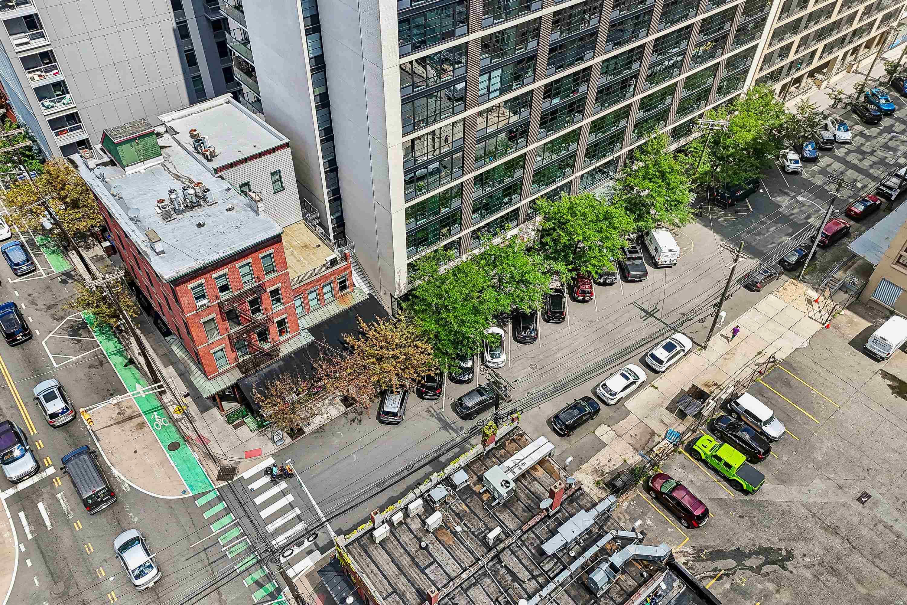160 1ST ST Unit: 1004