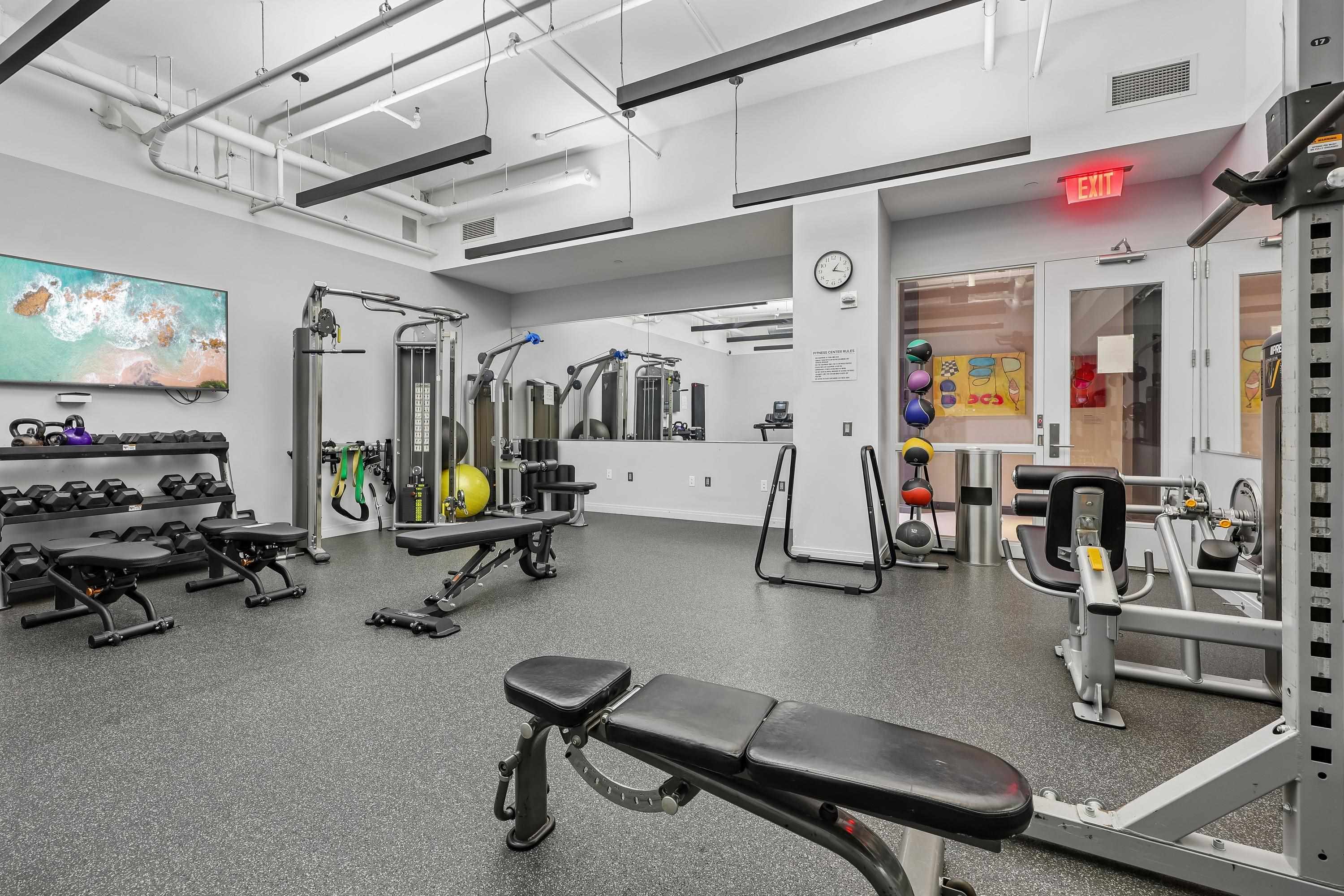 160 1ST ST Unit: 1004